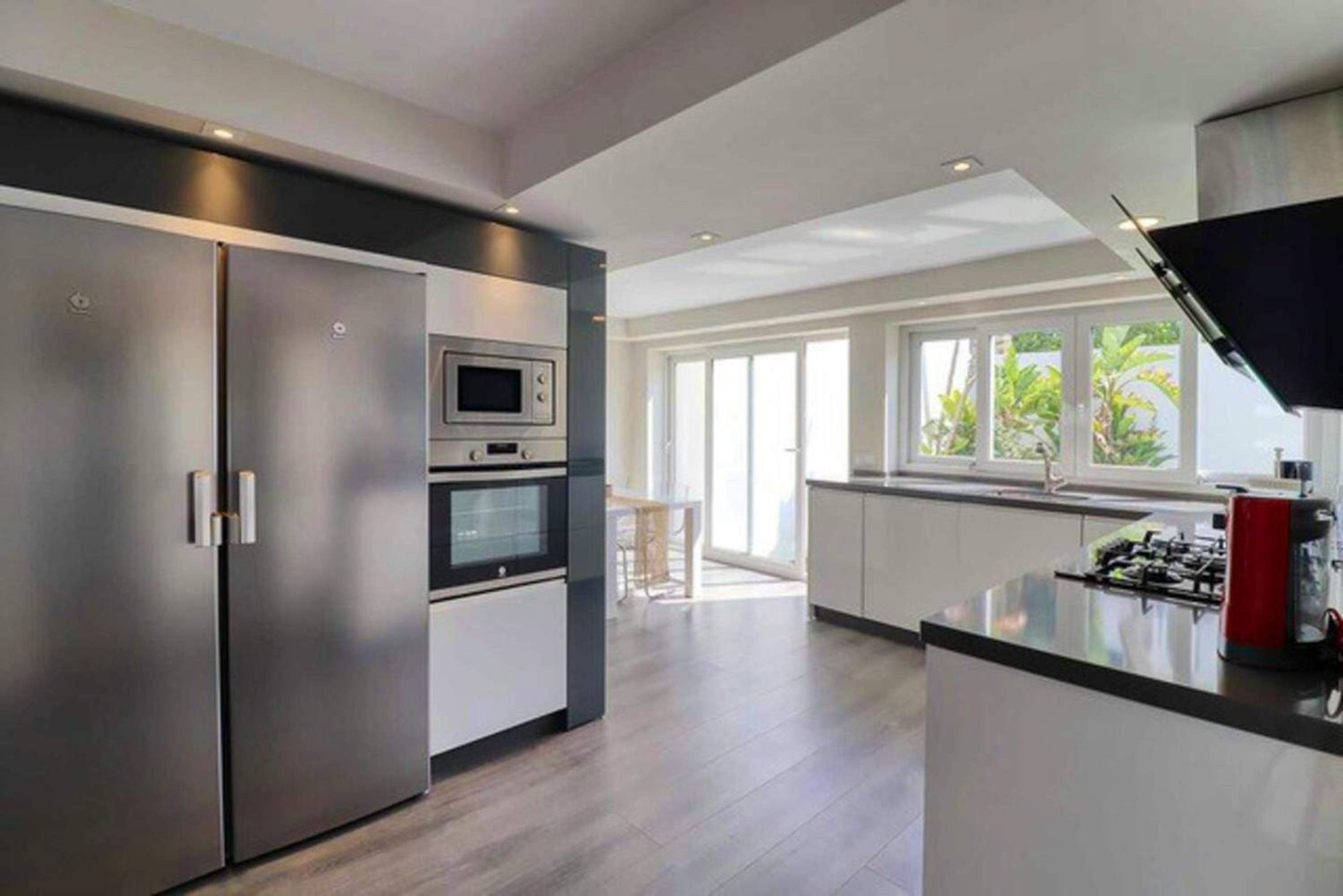 Welcoming Chalet in Marbella with Pool and Air Conditioning