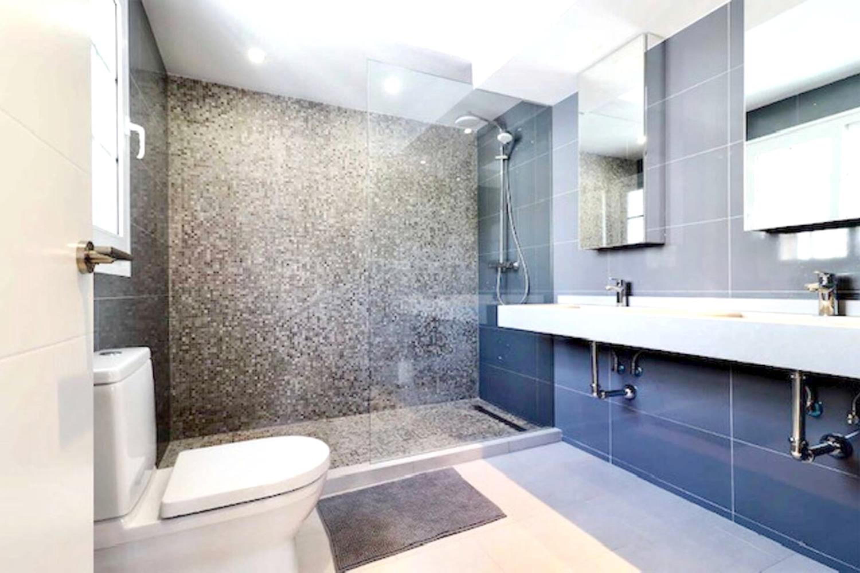 Welcoming Chalet in Marbella with Pool and Air Conditioning