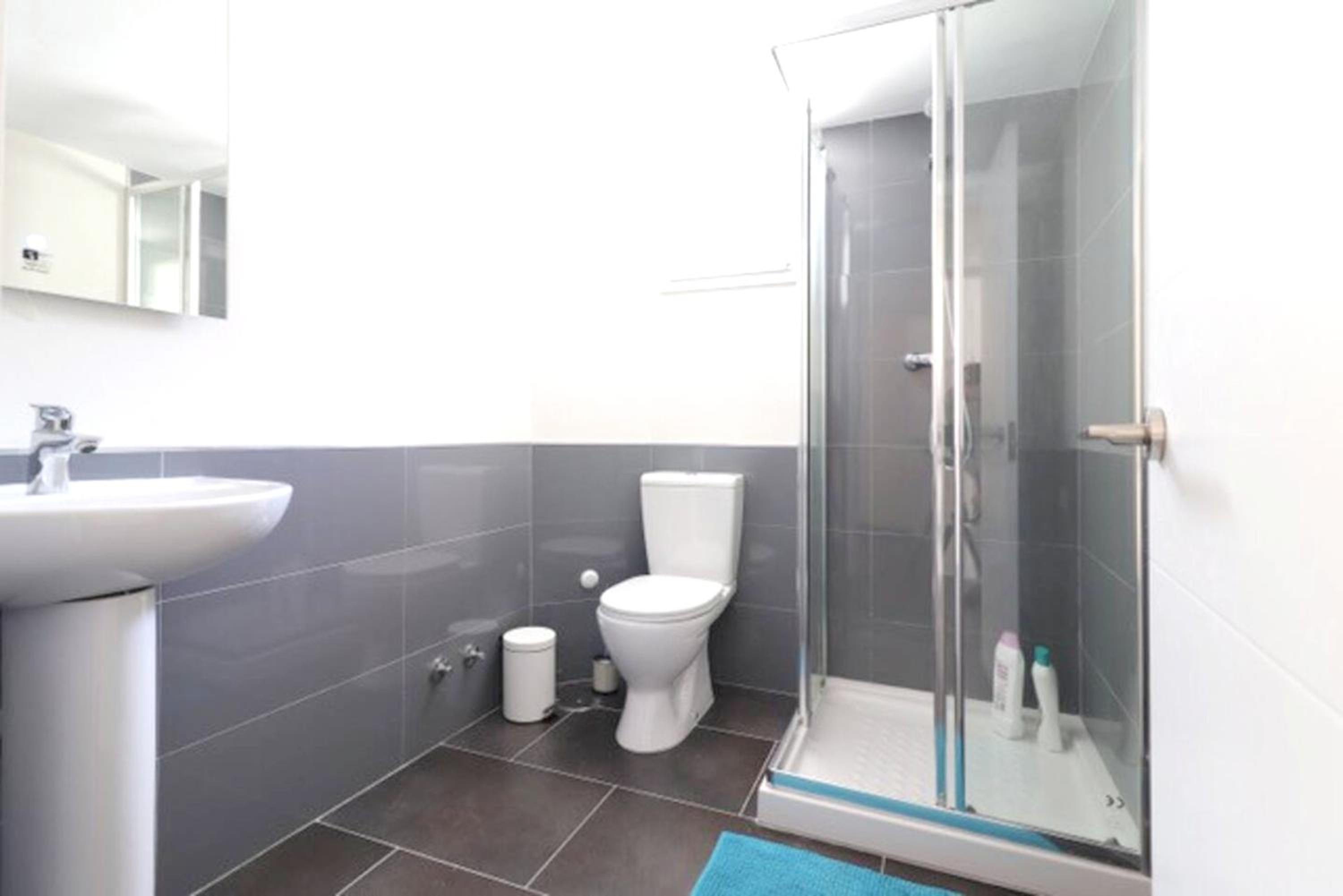 Welcoming Chalet in Marbella with Pool and Air Conditioning