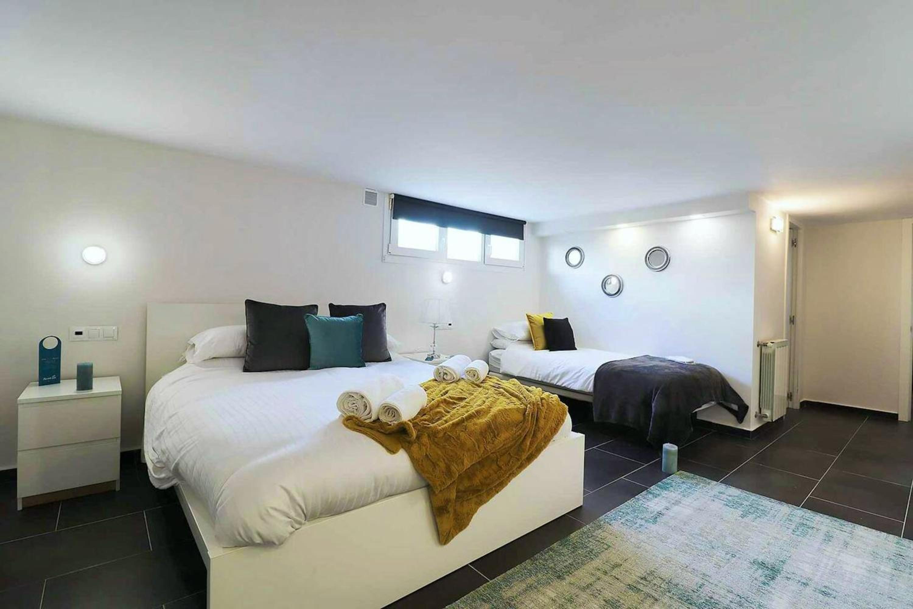 Welcoming Chalet in Marbella with Pool and Air Conditioning