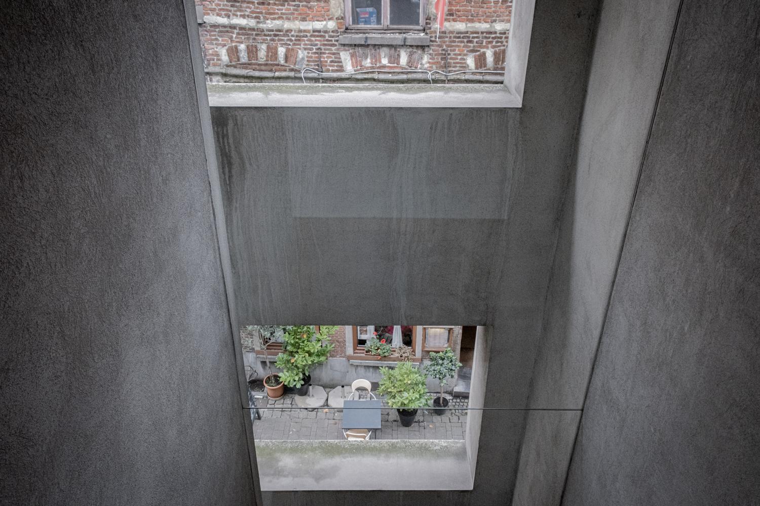 Shelter 7 view 5