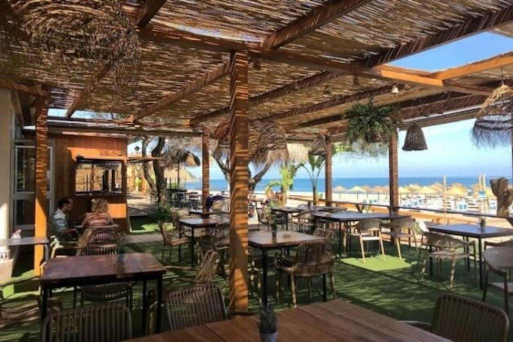 Cozy apartment close to the beach + free parking view 5