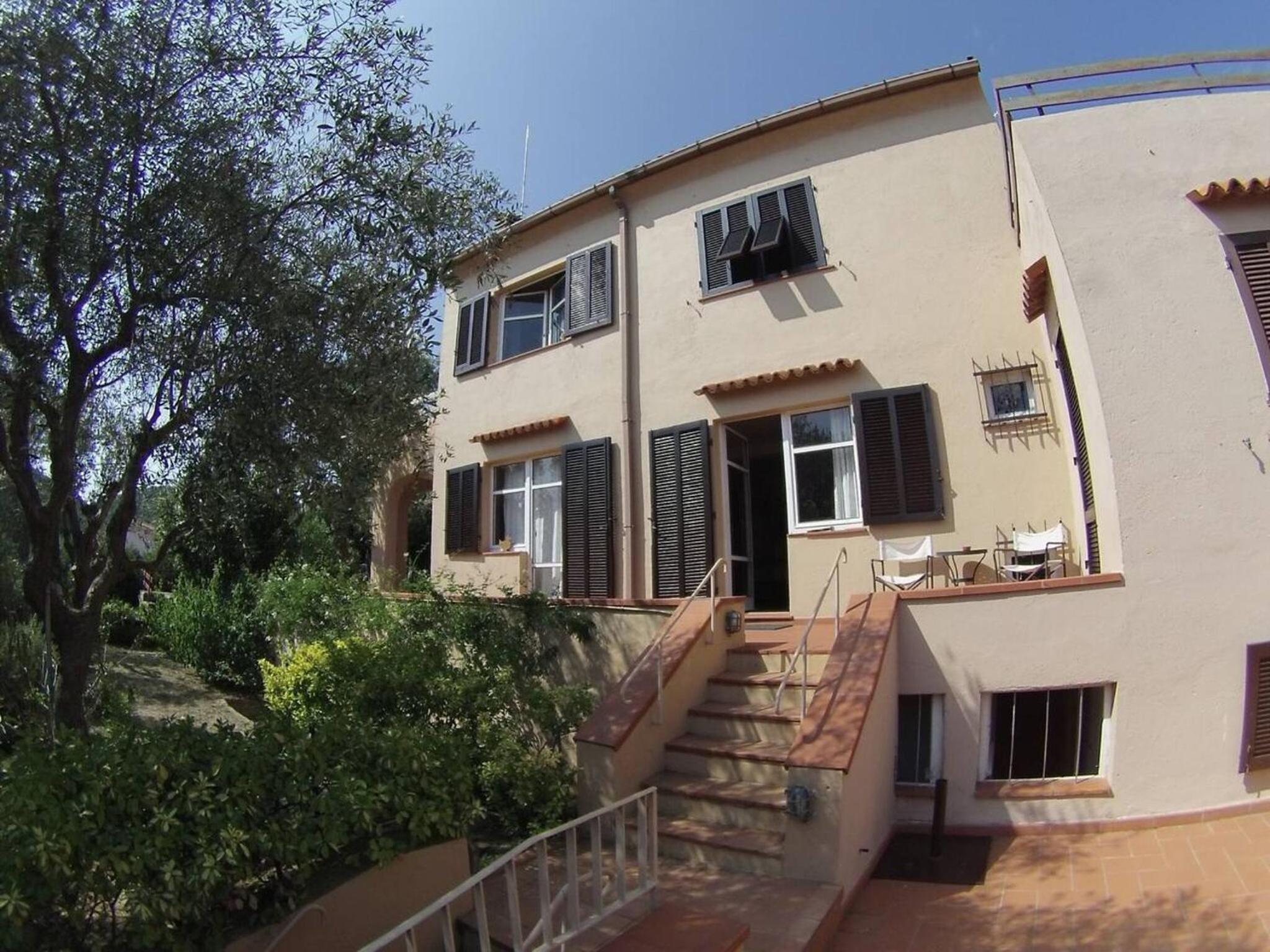 Charming House in Cavo with Fireplace and Sunny Terrace view 4