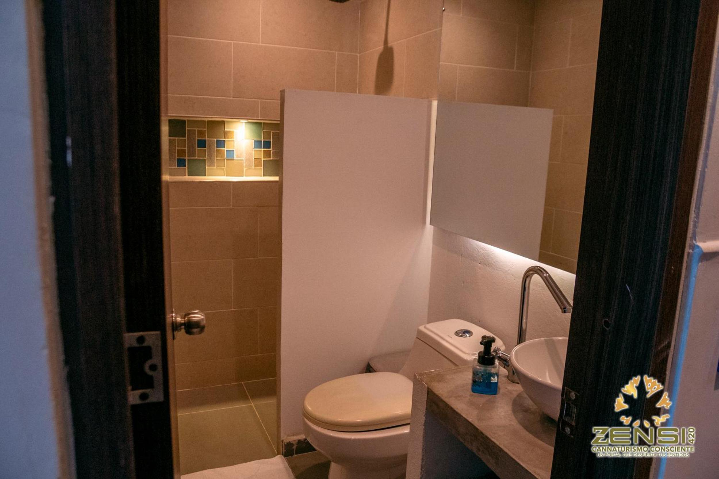 Hotel Zensi 420