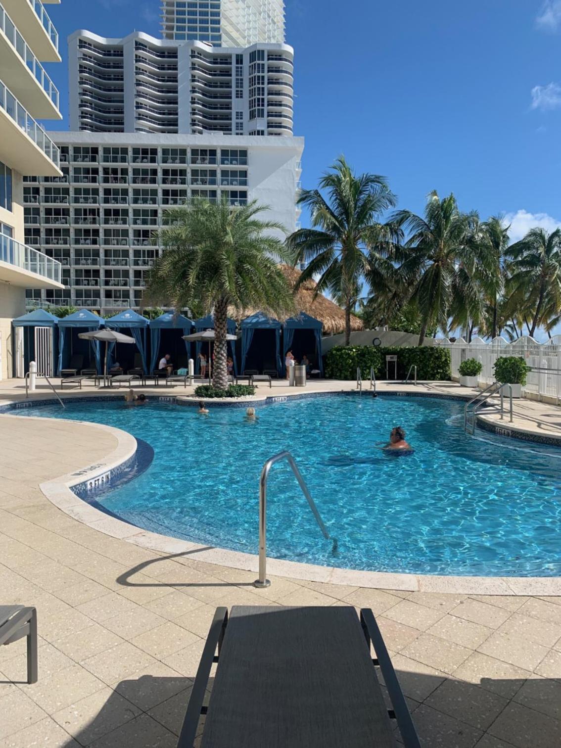 BeachFront Luxurious, Direct Ocean View - LaPerla, Miami view 4