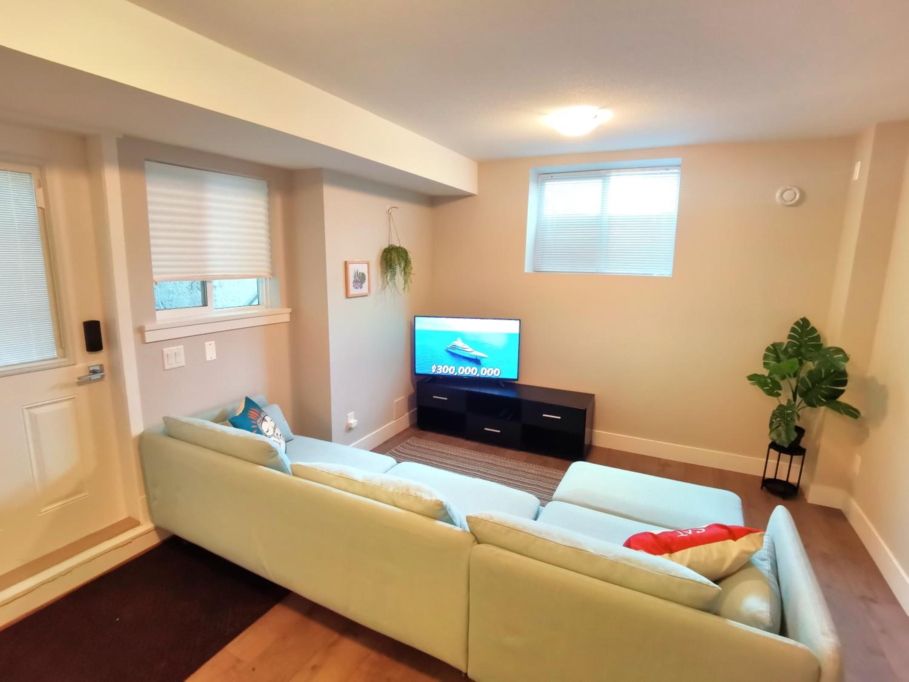 Sweet home-morden brand new suite