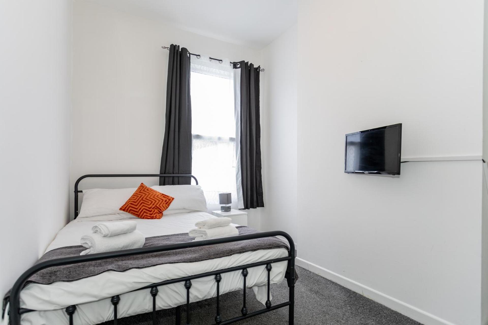 Castlereagh guest House view 4