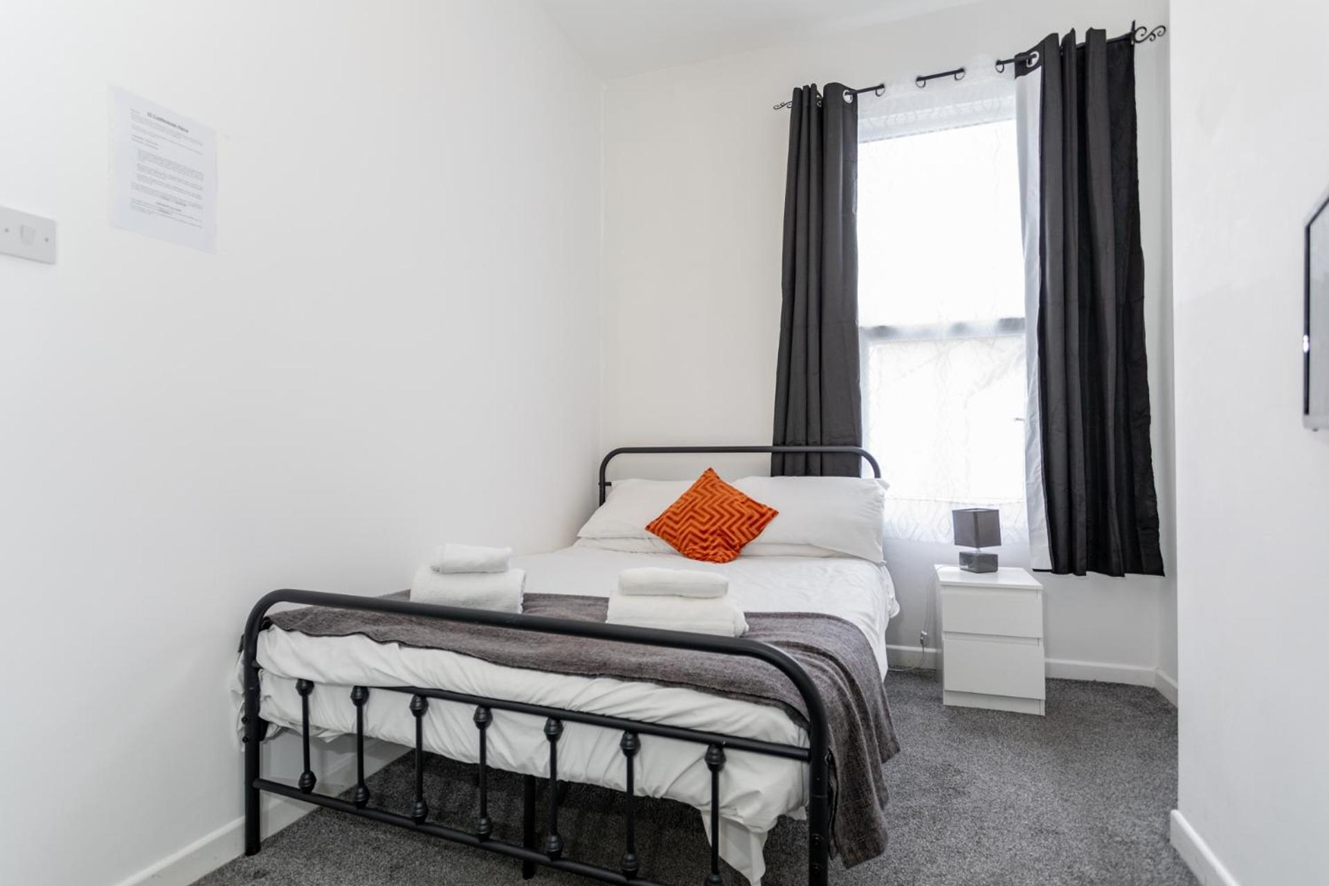 Castlereagh guest House view 3