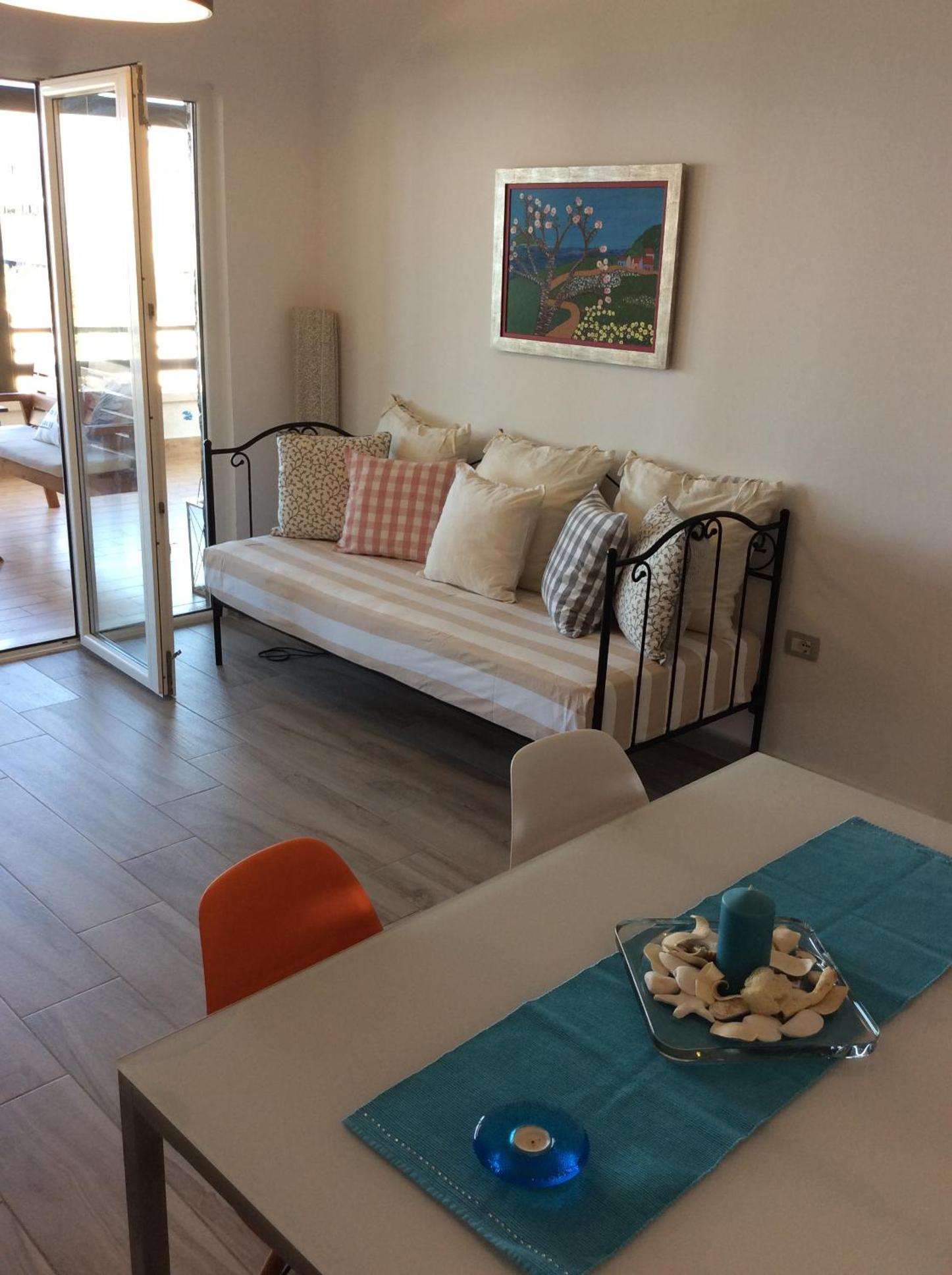 Iris Apartments