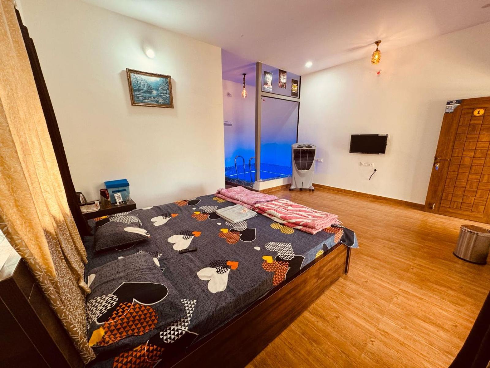 Sandcastle Cottages 1 AC - Indoor Pool - WiFi - SmartTV - Parking - Diveagar view 5