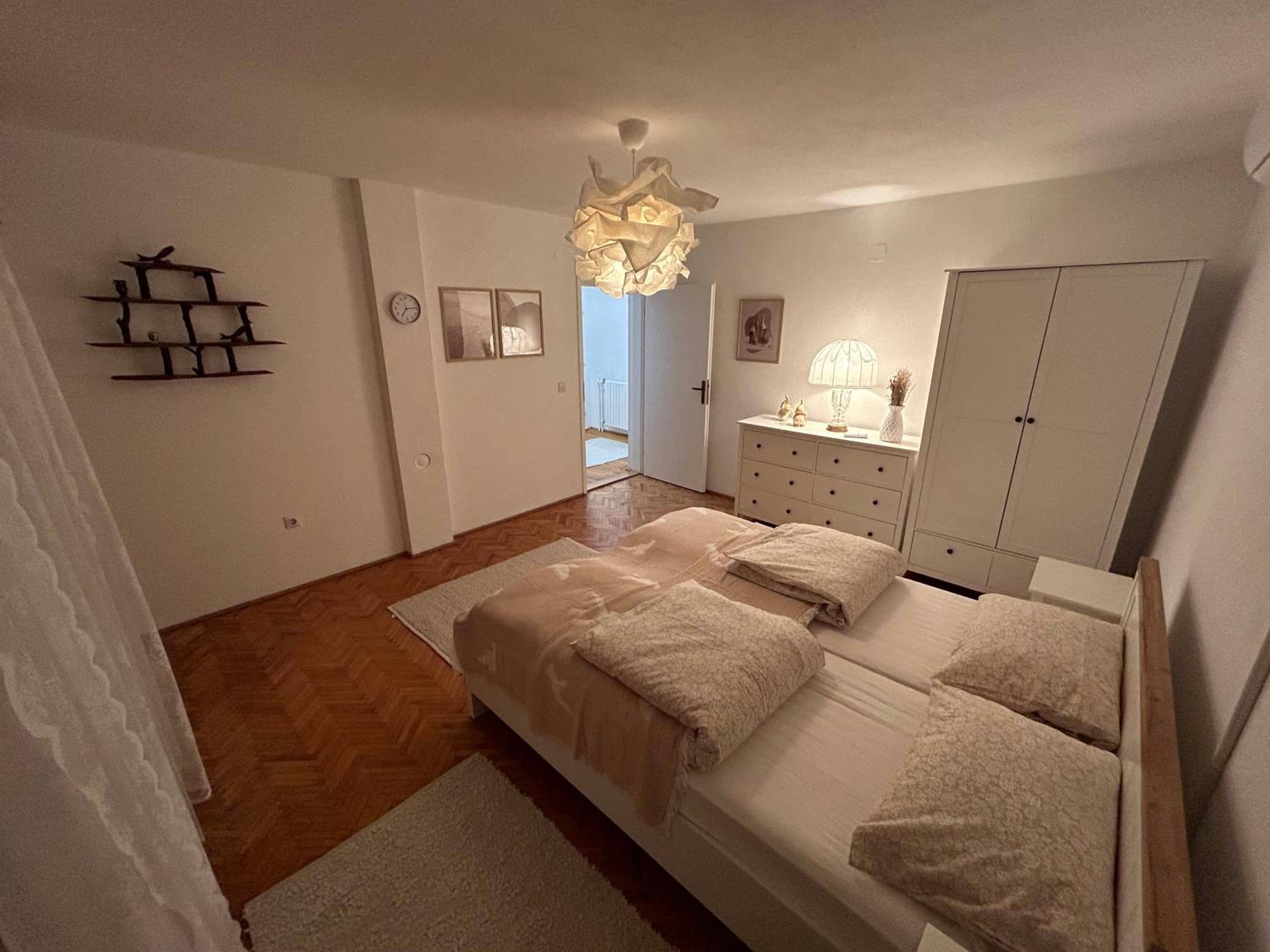 domus est alba
