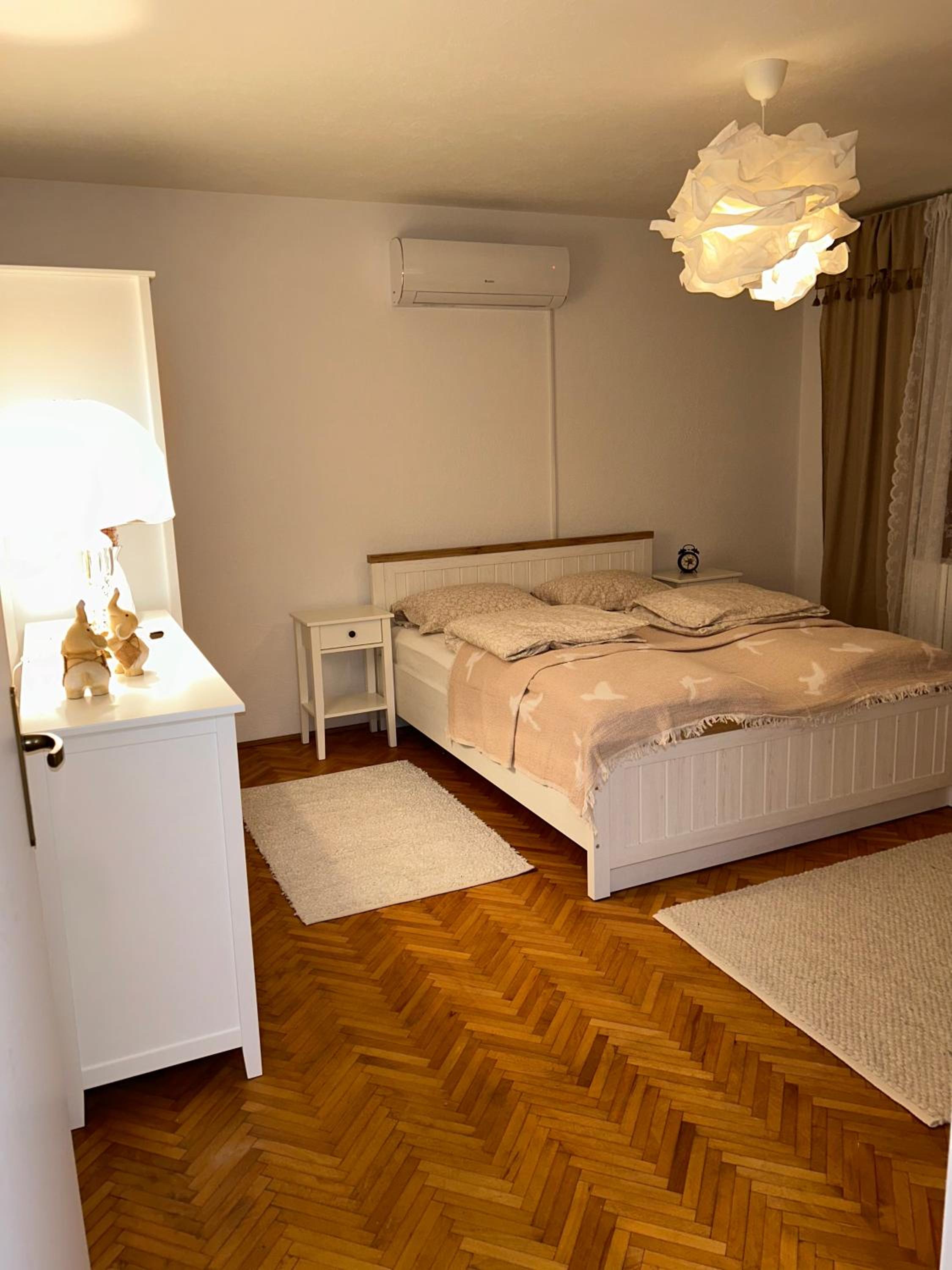 domus est alba