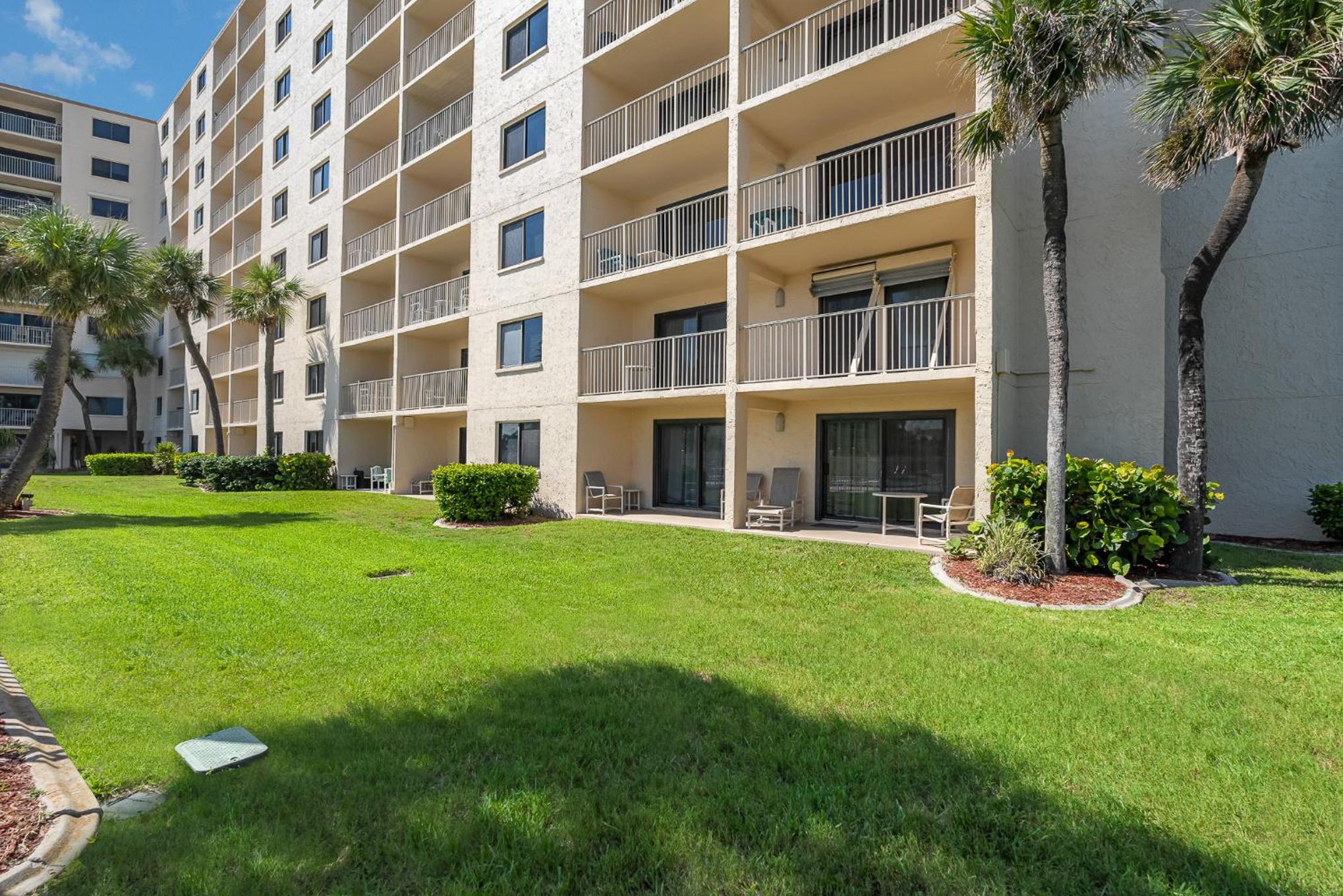 Canaveral Towers Resort-Beach, Surf, Rocket Launches