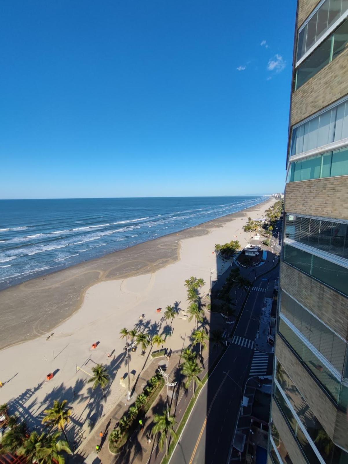 Apartamento kitnet pé na areia praia Ocian