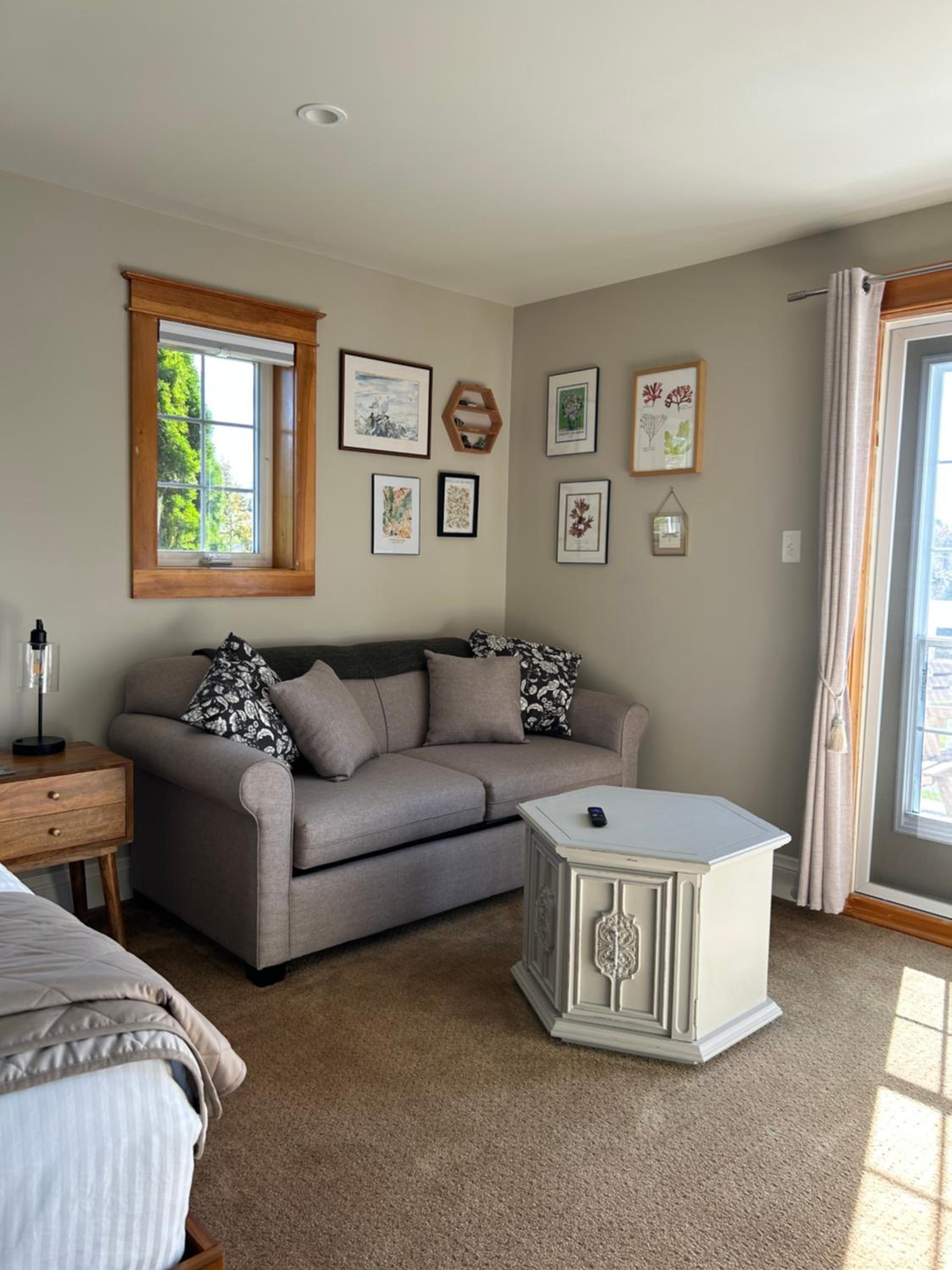 Tides Inn Guest Suites