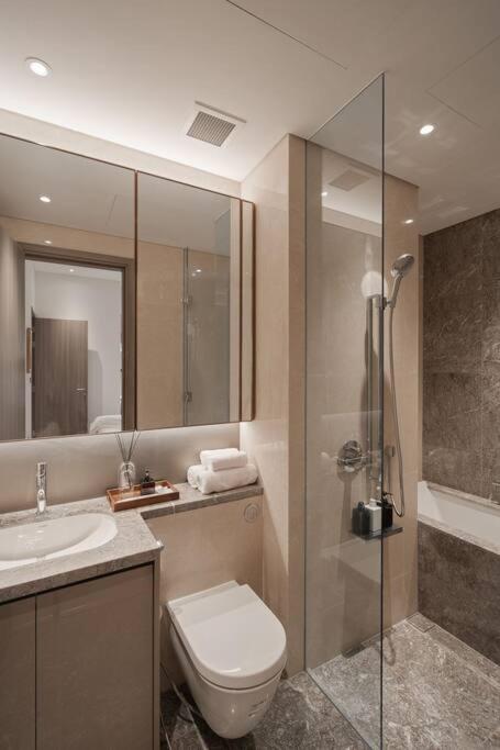 The Rixx Trendy Apartmen 2bed 1bath at The Marq