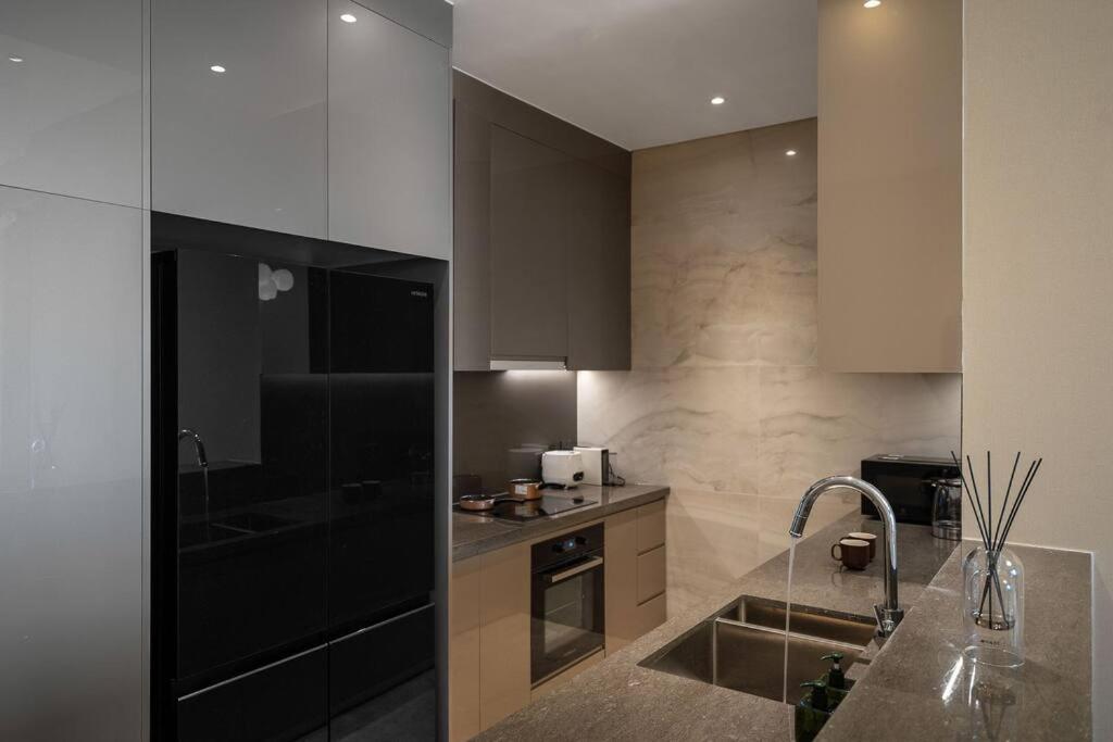 The Rixx Trendy Apartmen 2bed 1bath at The Marq