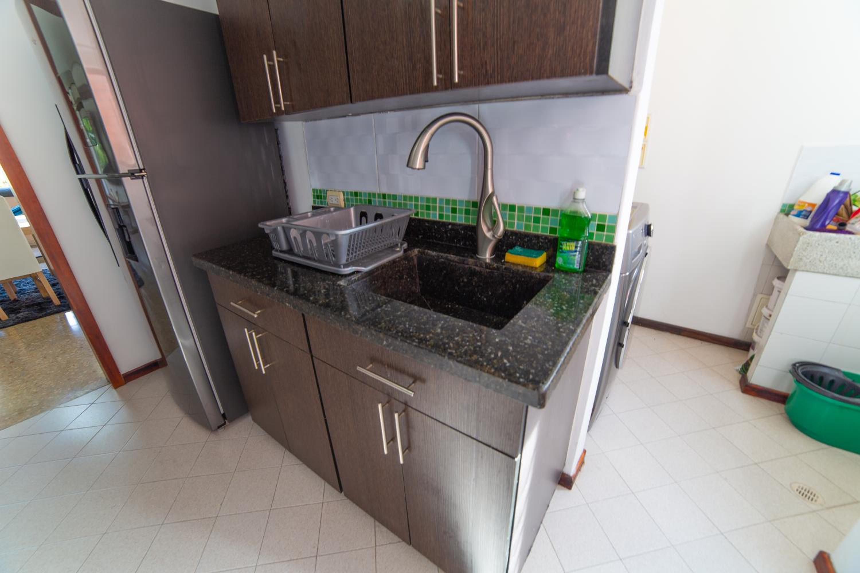 Top floor apt w/Balcony in El Poblado