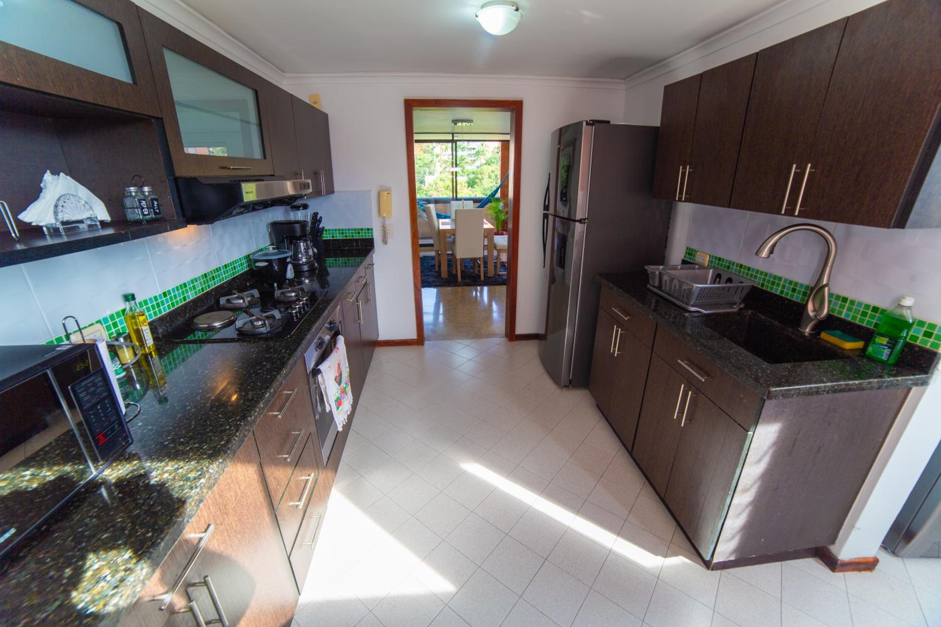 Top floor apt w/Balcony in El Poblado