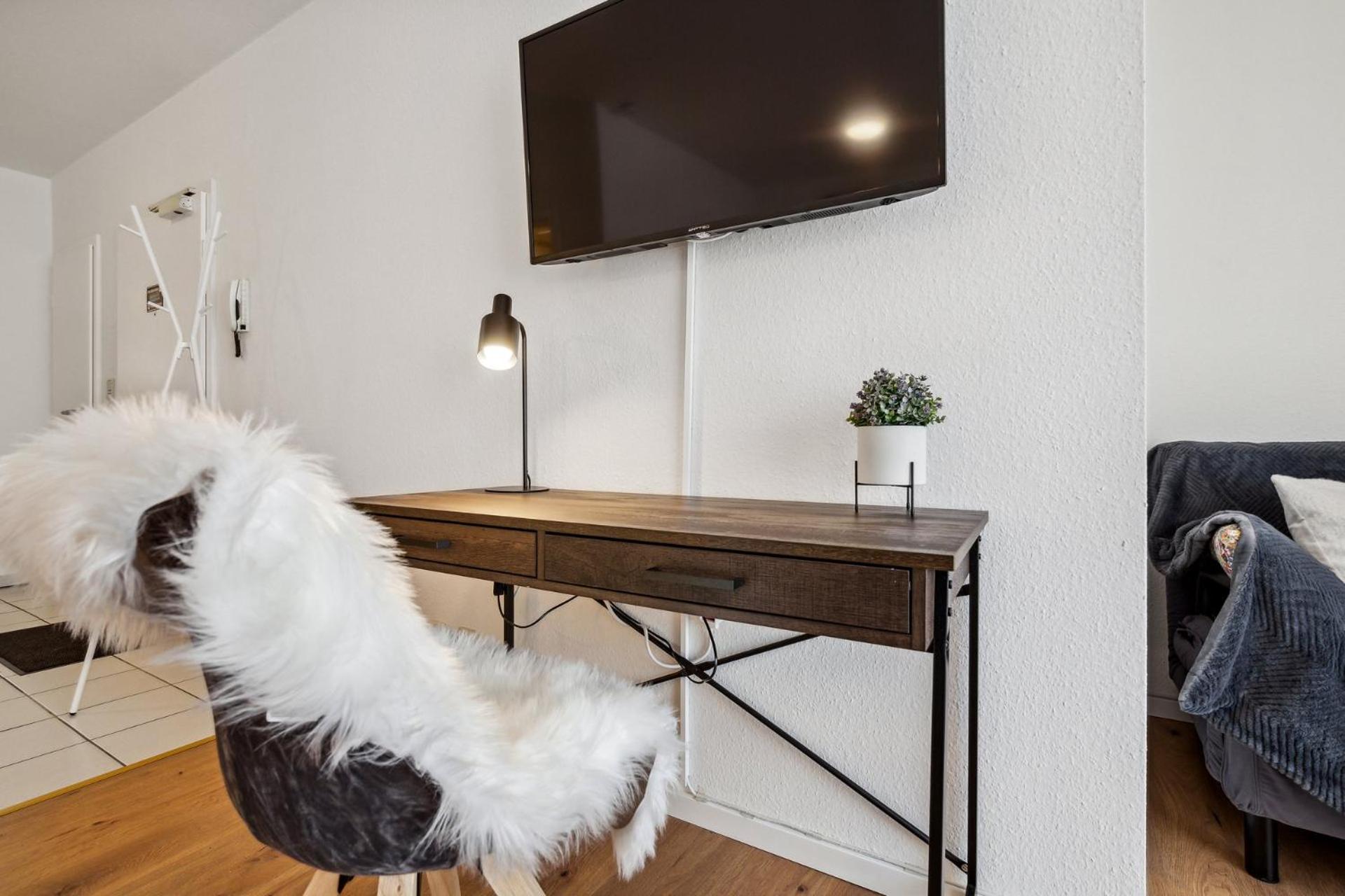 Gelbe Koffer - Family & Business Apartment in Neunkirchen - 2 SZ - bis 5 Pers - Parkplatz - Self-Check-in - Balkon