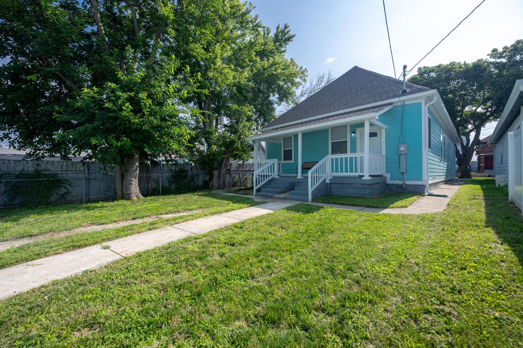 Charming Indianapolis Home~5 Min to Lucas Oil view 3