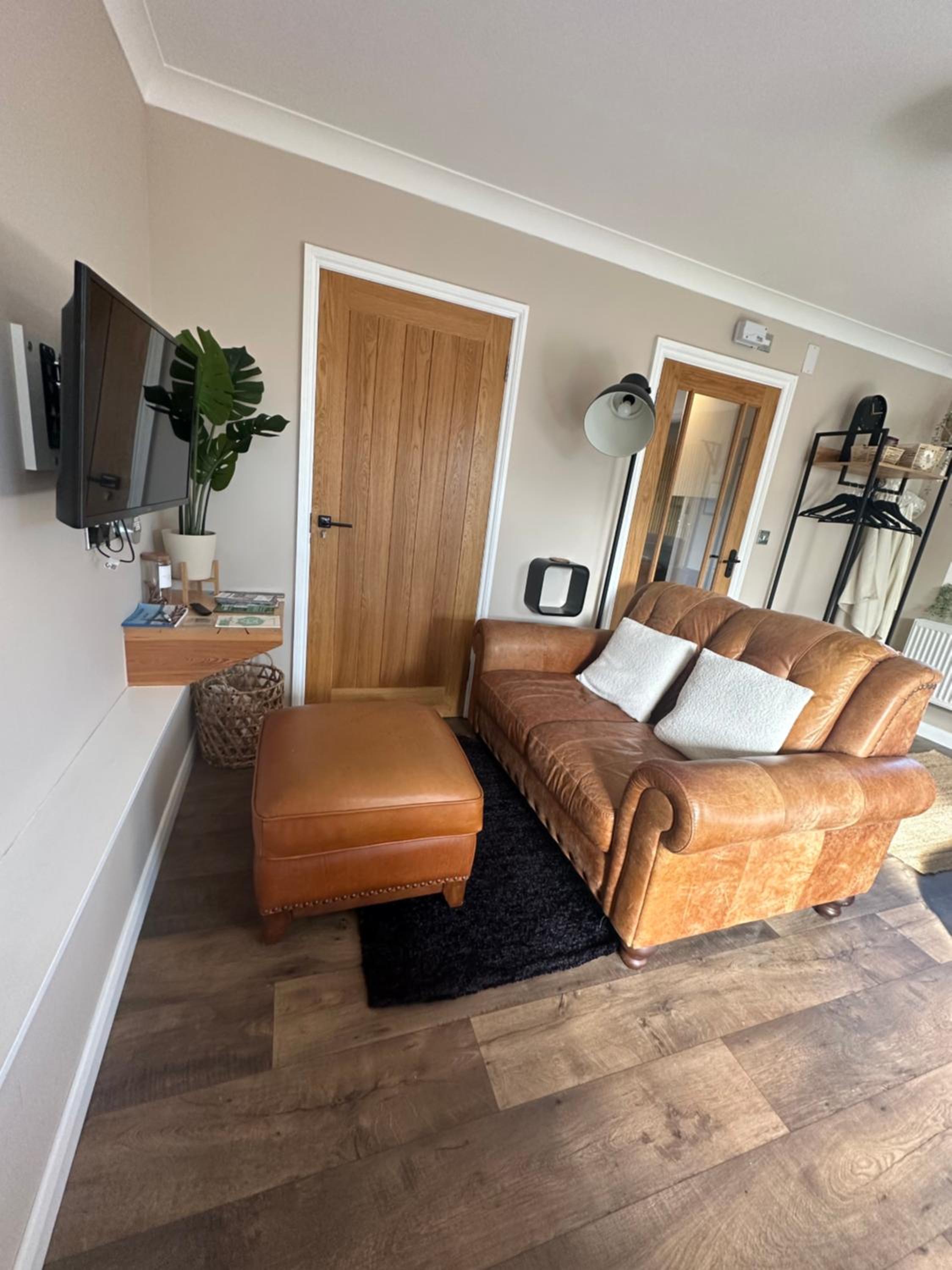 The Cwtch,Self Contained Coastal Annex Freshwater