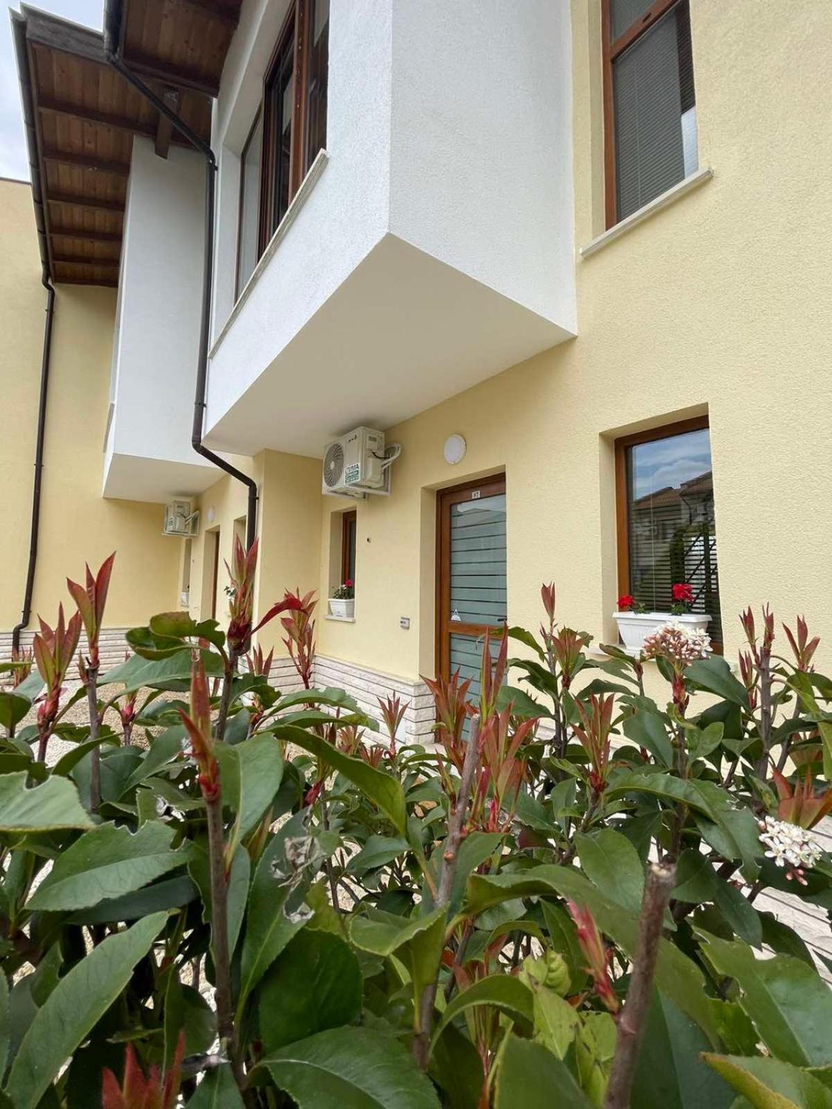 Boutique Golf House