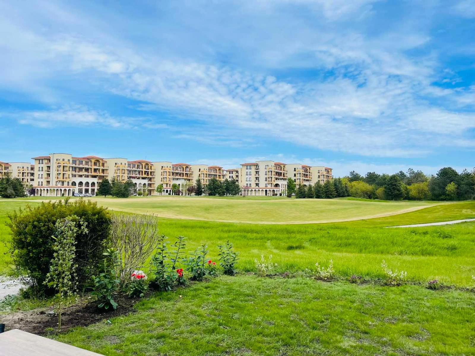 Boutique Golf House