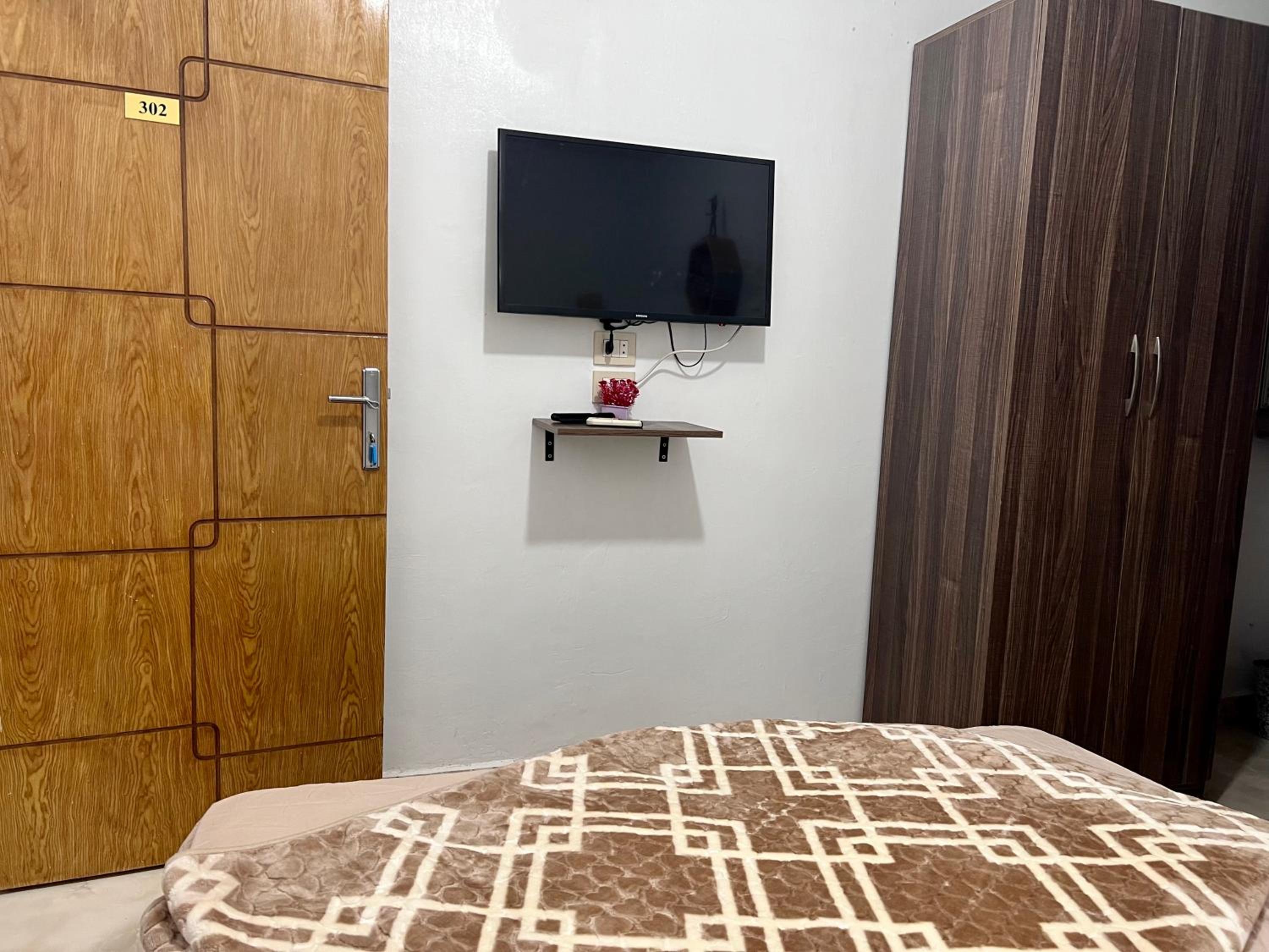 Giza pyramids view homestay