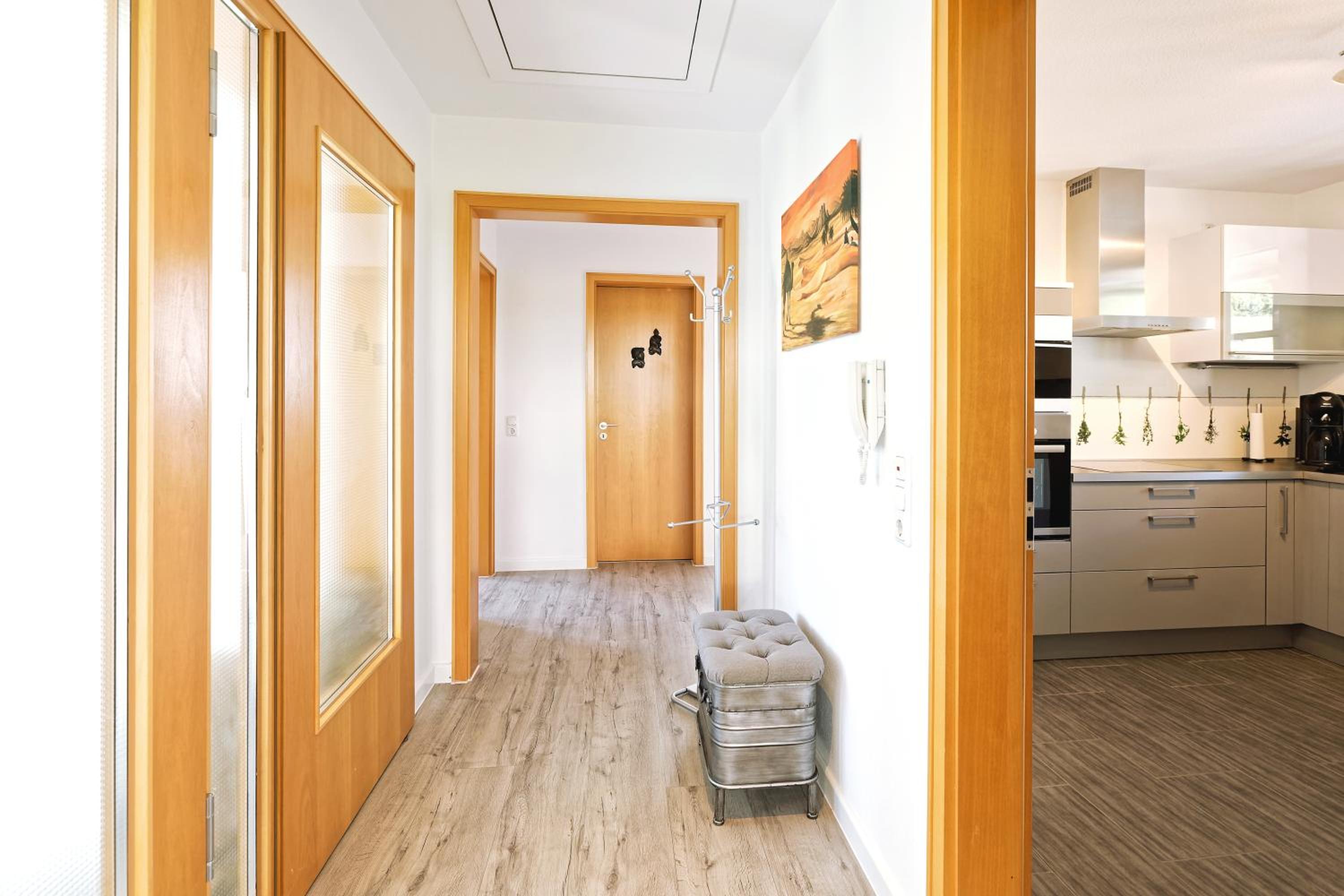 Exklusives Penthouse mit Dachterrasse, hochwertig ausgestatteter Küche mit Dampfgarer, inklusive 2 Stellplätze und Fahrradgarage