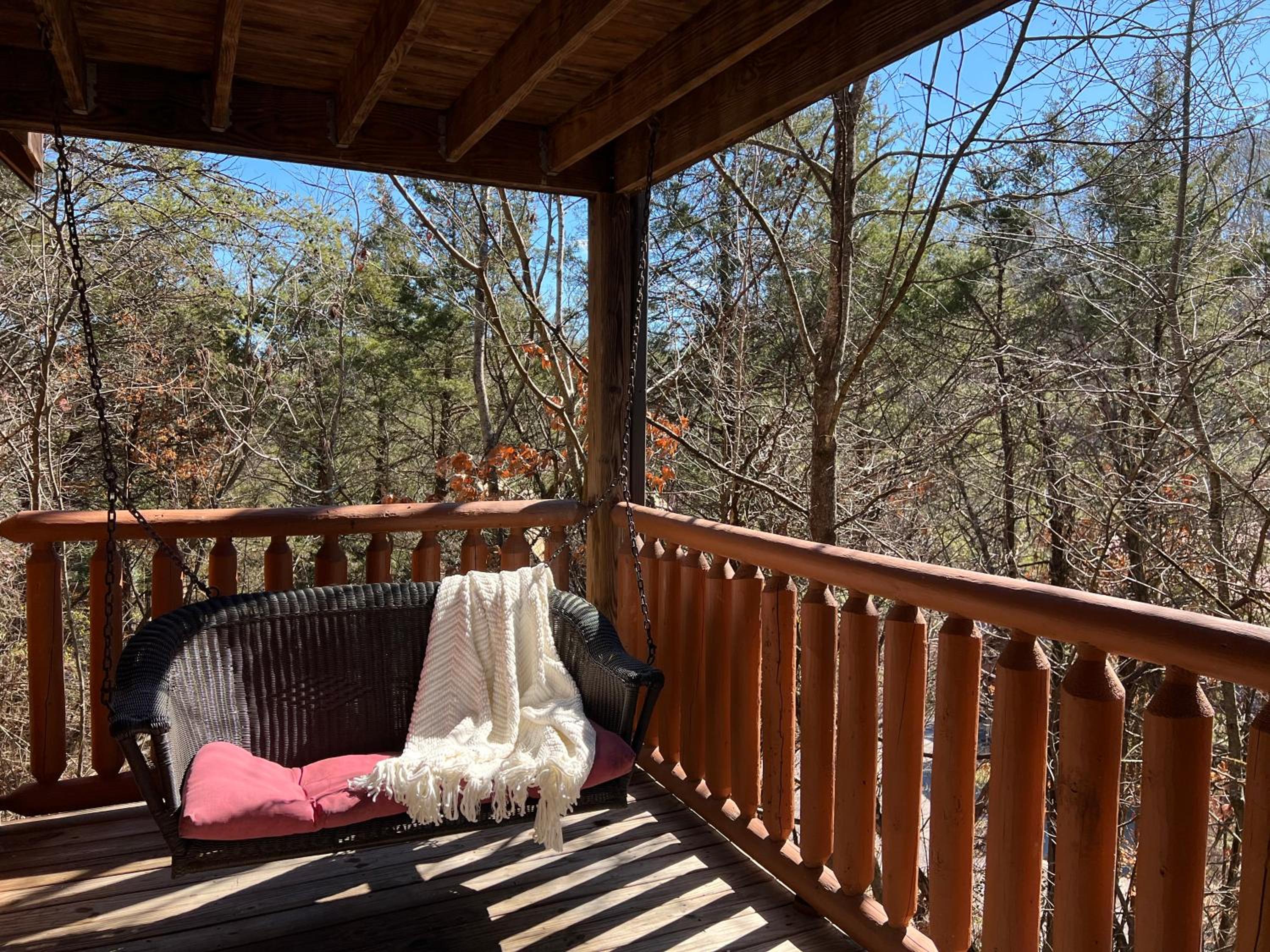 Airport Runway 33 3BR Cabin-Sleeps 10-Near Pigeon Forge FREE Tickets-1 Mile to Downtown view 5