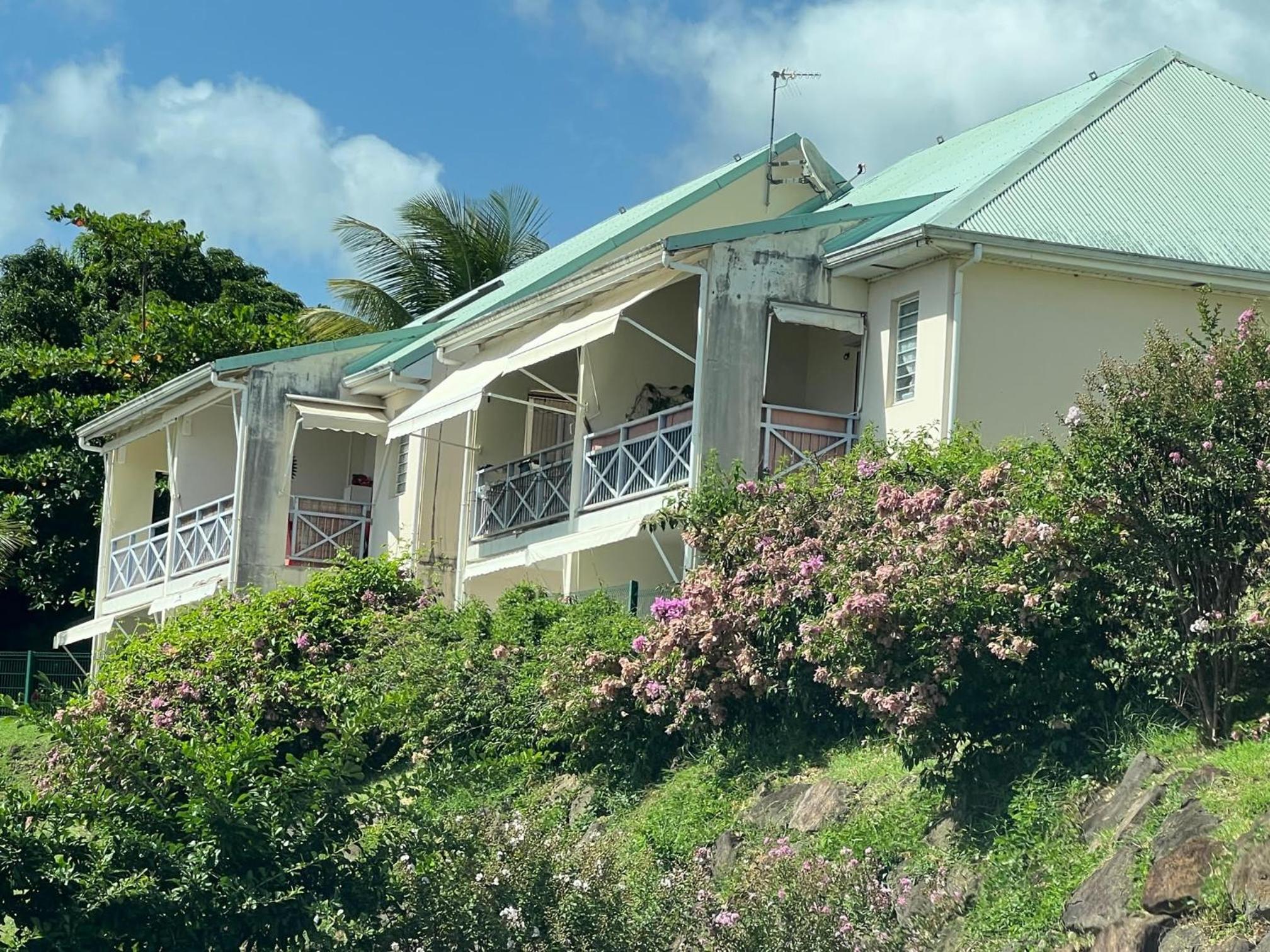 Zabana Lodge, dans un jardin tropical avec piscine view 2