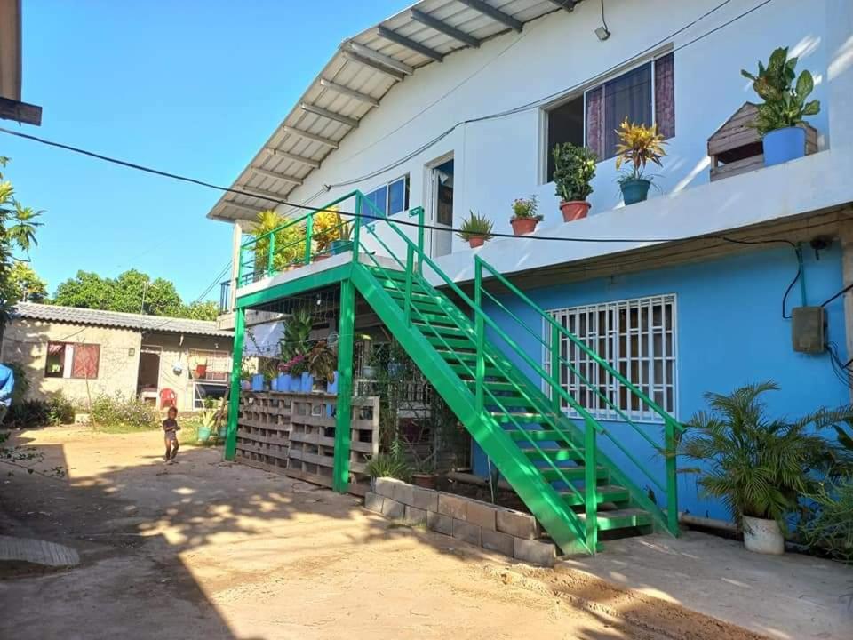 LODGE ELIZABETH HOUSE