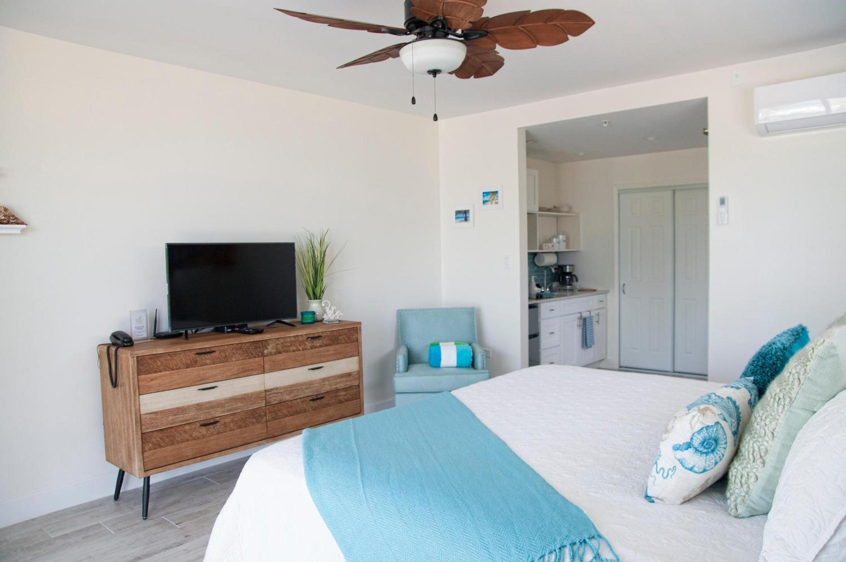 The Tropical Breeze Cottage view 4