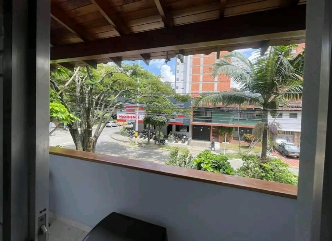 apartamento loft a media cuadra de la estación floresta