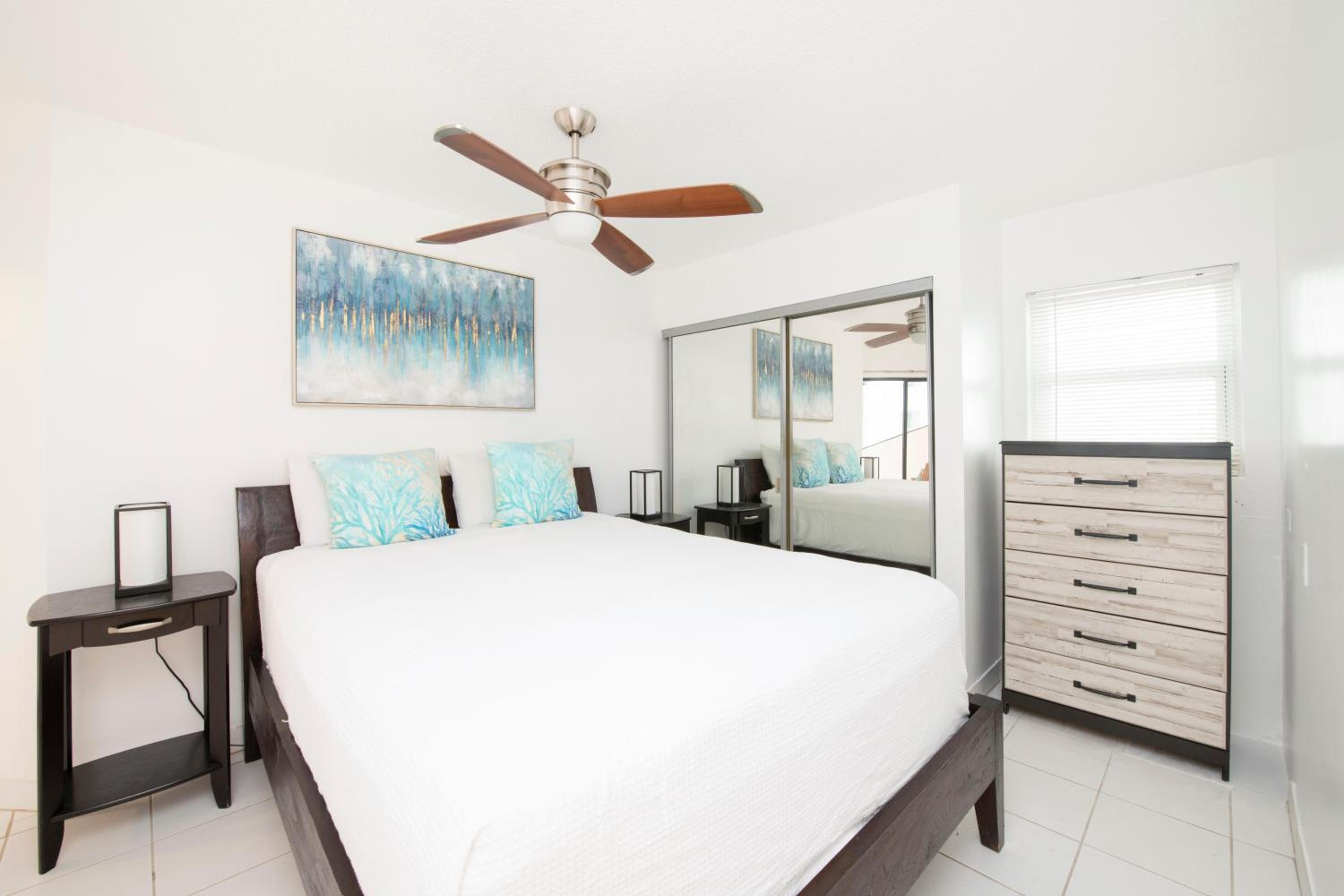 Cayman Reef Resort #52
