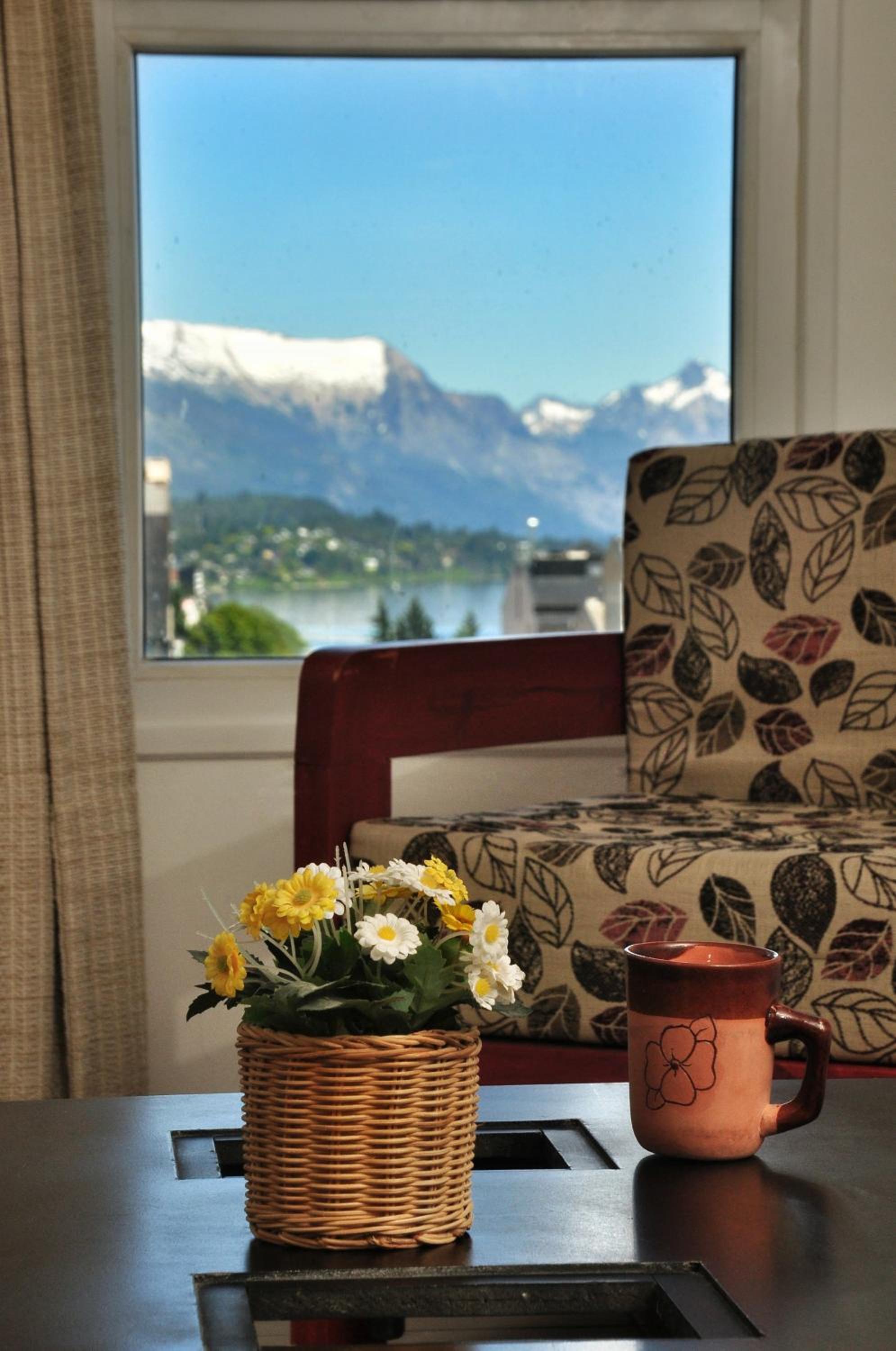 Deleitate con las vistas al Lago y Montañas en el centro de Bariloche