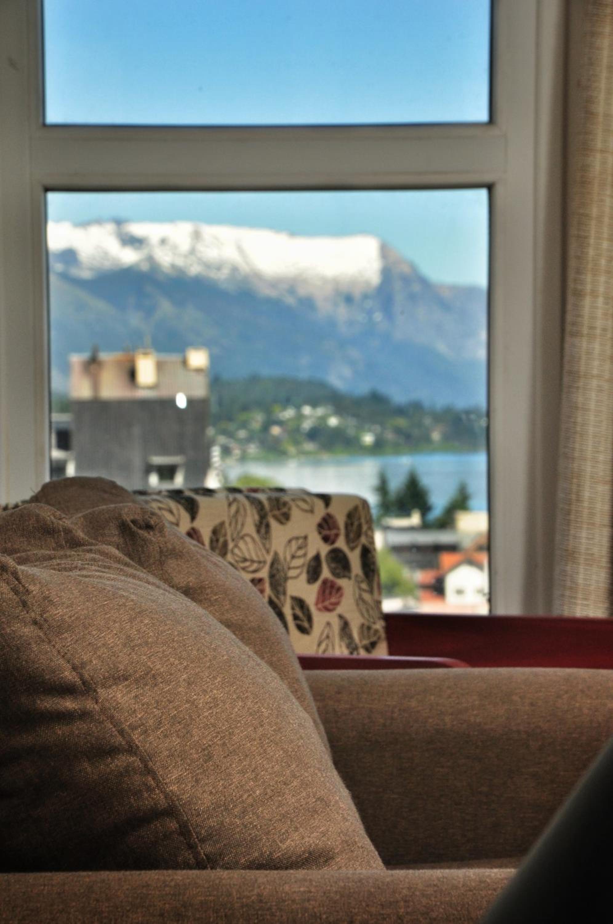 Deleitate con las vistas al Lago y Montañas en el centro de Bariloche