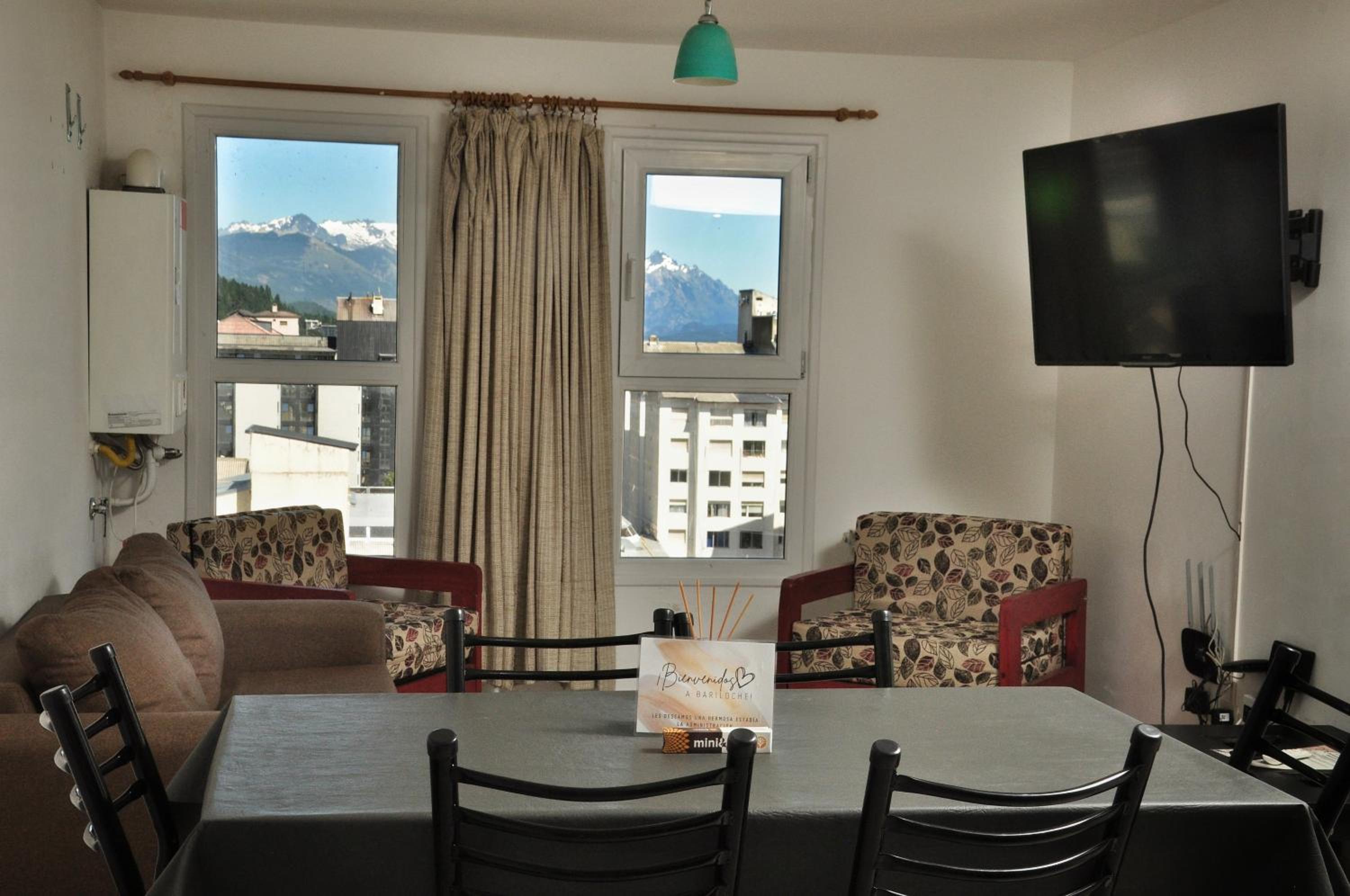 Deleitate con las vistas al Lago y Montañas en el centro de Bariloche
