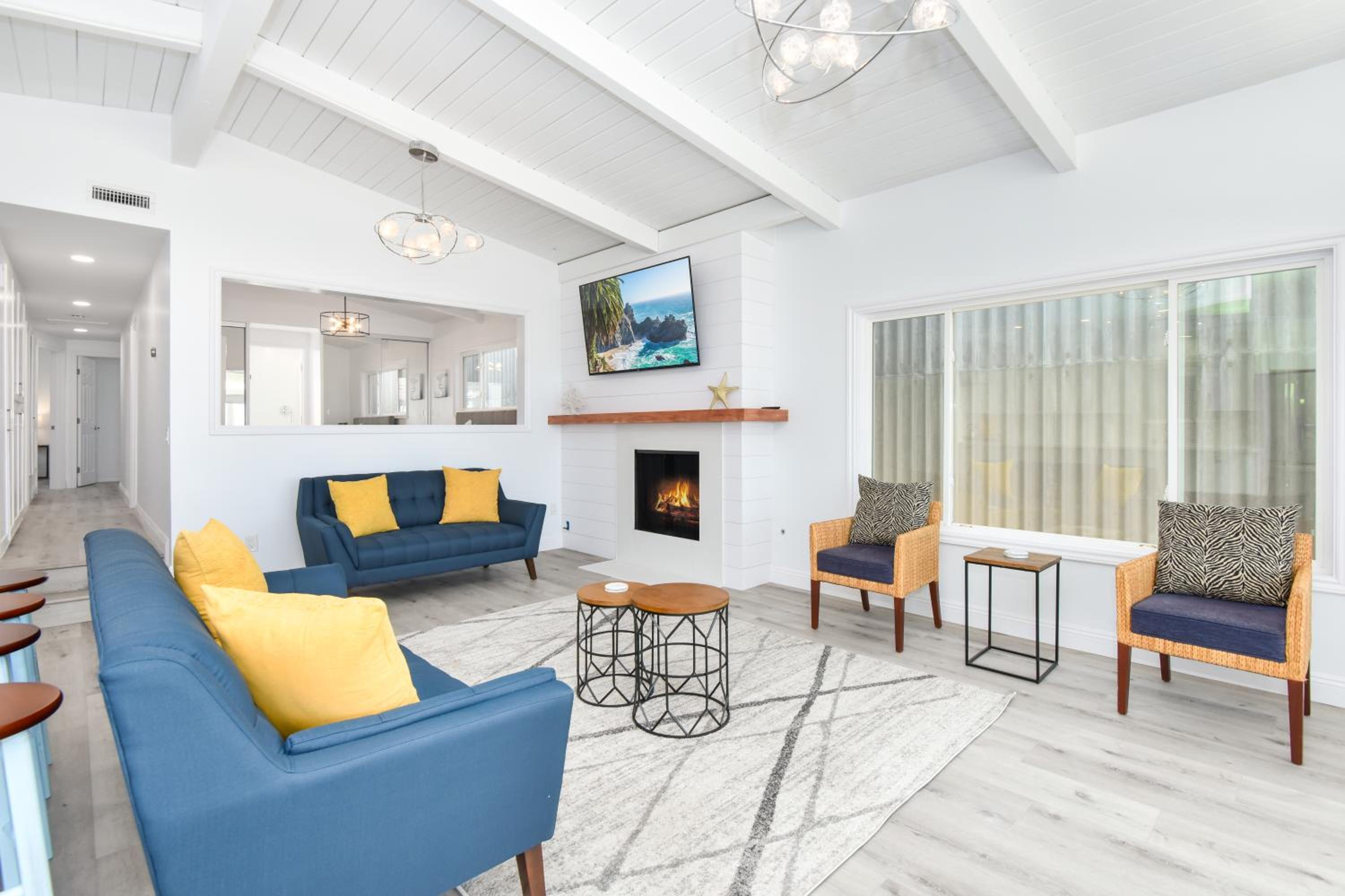 Brand New 3 Bedroom Upper-Level Oceanfront Home view 4