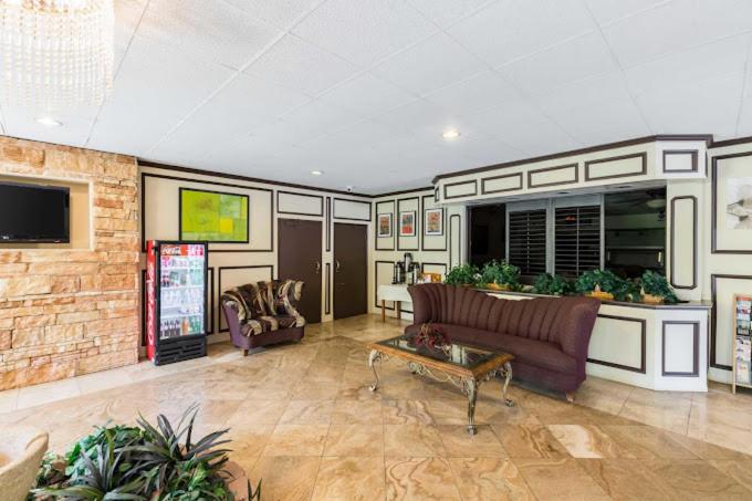 Eco Inn Suites by Hotel O Baytown view 3