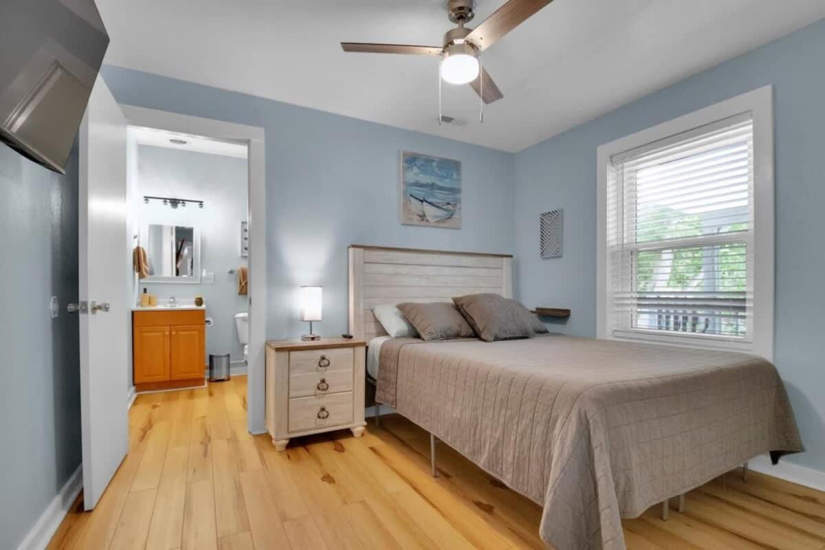 Modern 4BR House in Bloomington