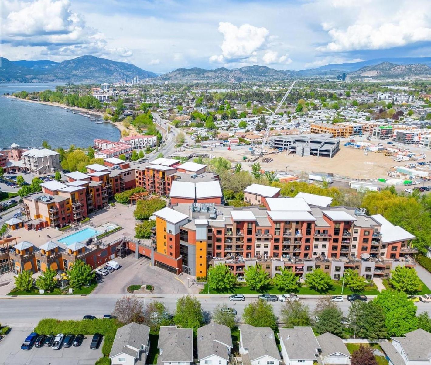 Upscale Resort Stay! Private+Peaceful on Creekside