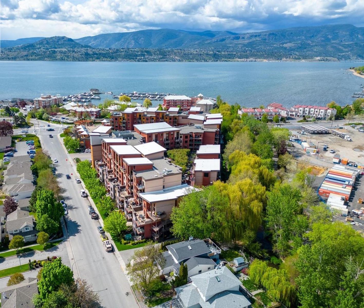 Upscale Resort Stay! Private+Peaceful on Creekside