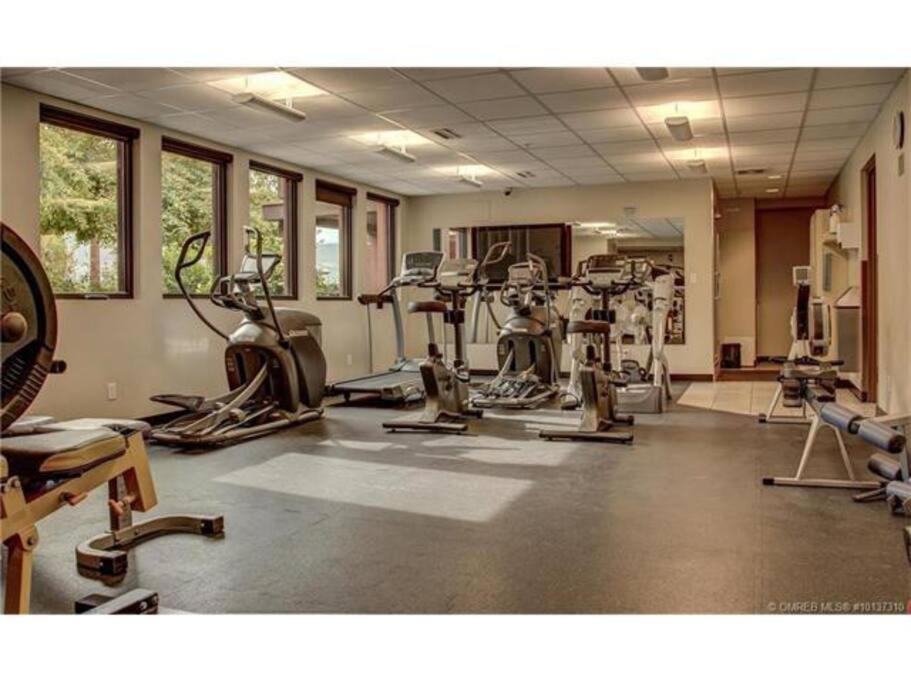 Upscale Resort Stay! Private+Peaceful on Creekside