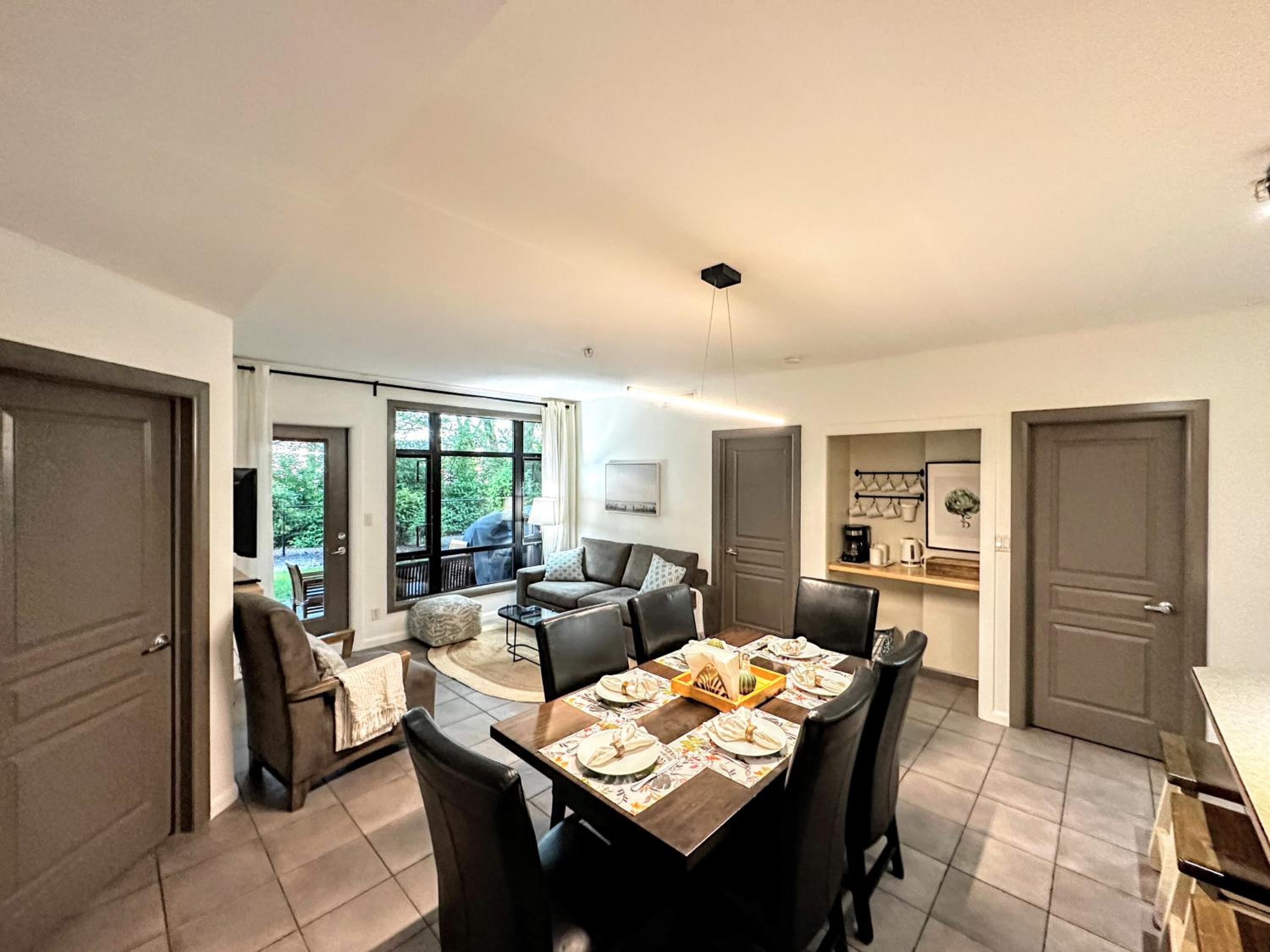 Upscale Resort Stay! Private+Peaceful on Creekside