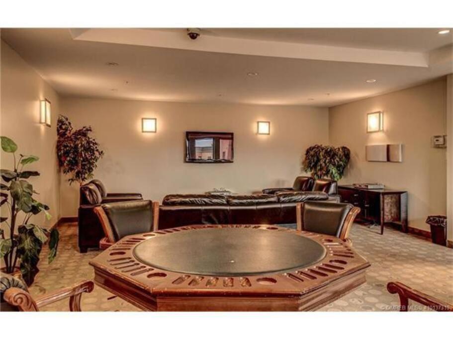 Upscale Resort Stay! Private+Peaceful on Creekside
