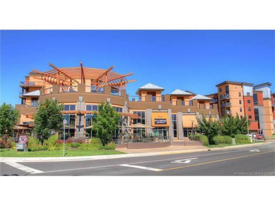 Upscale Resort Stay! Private+Peaceful on Creekside