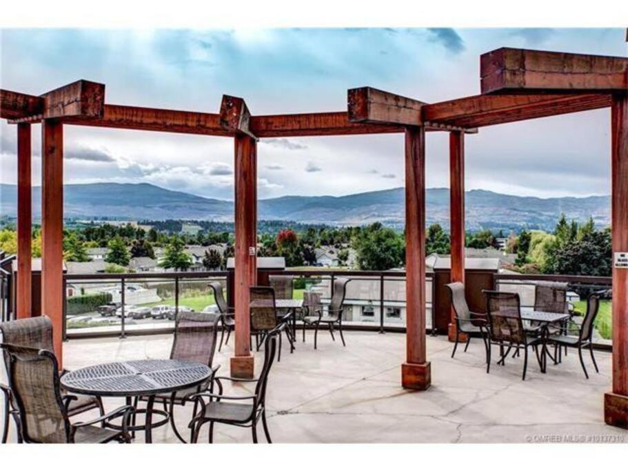 Upscale Resort Stay! Private+Peaceful on Creekside