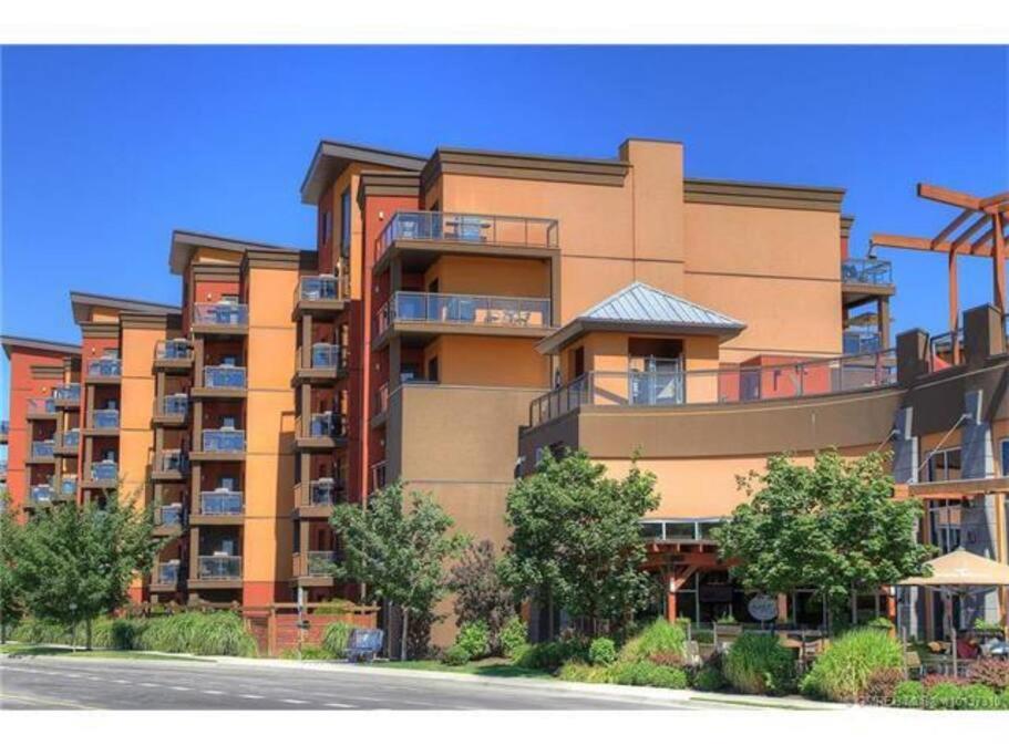 Upscale Resort Stay! Private+Peaceful on Creekside